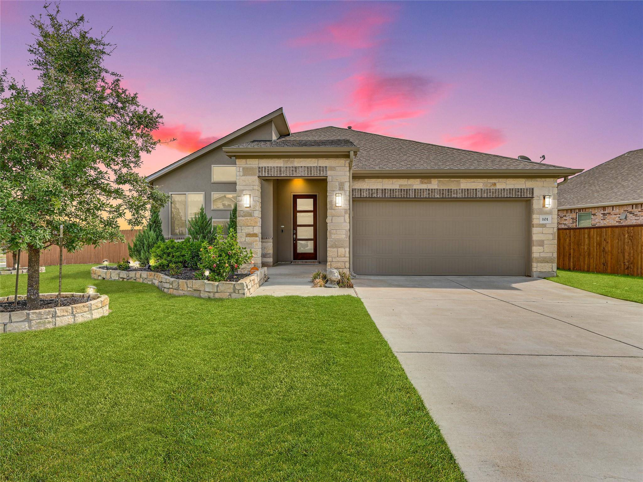 101 Fort William ST, Hutto, TX 78634