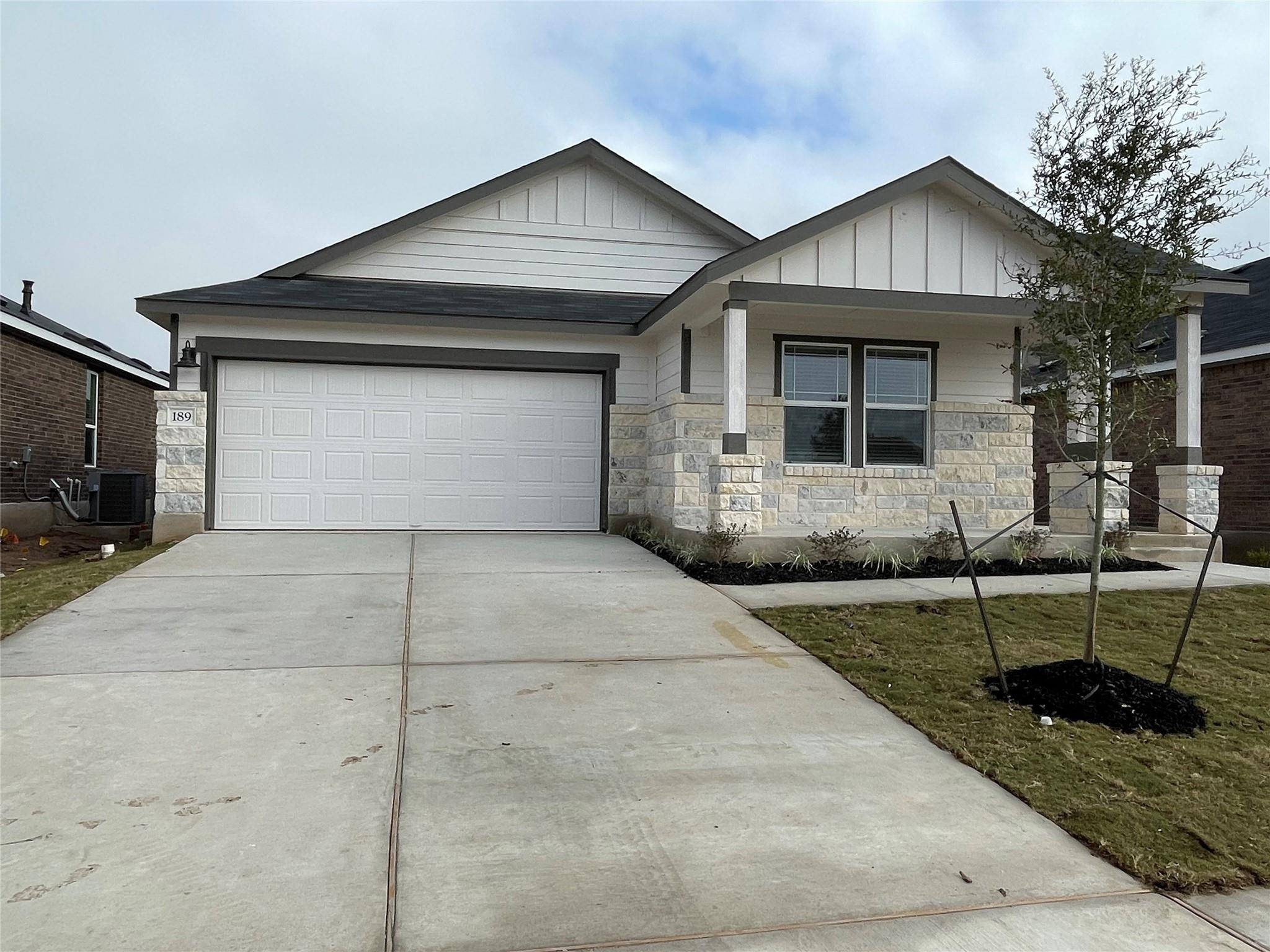 189 Alamito Ave, Kyle, TX 78640