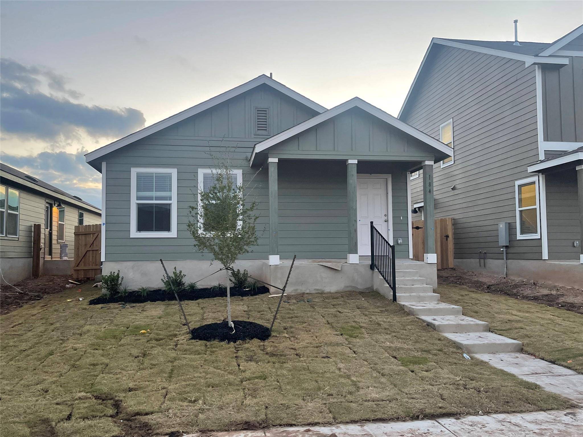 184 Sormonne LOOP, Kyle, TX 78640