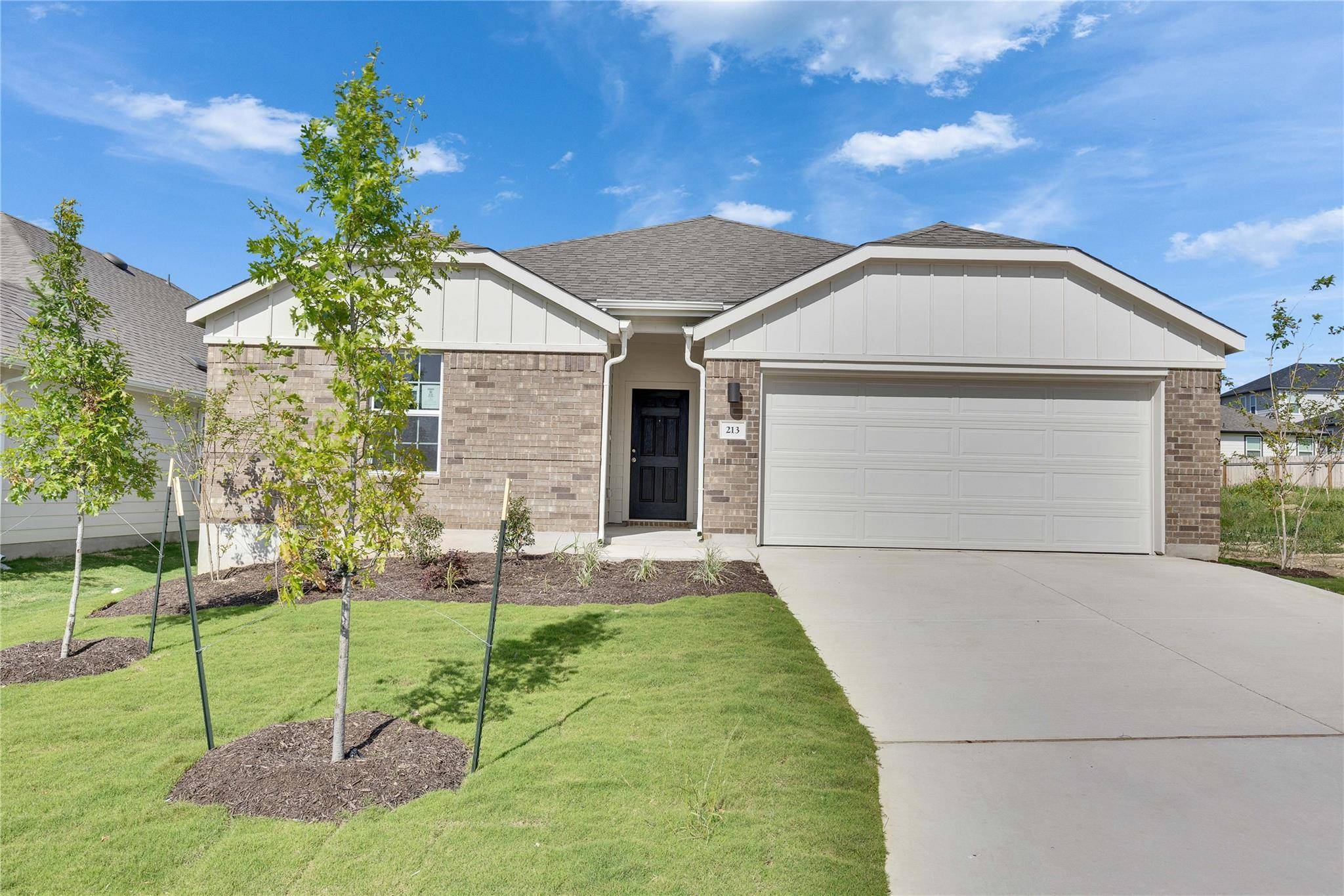 213 Seattle Slew DR, Jarrell, TX 76537