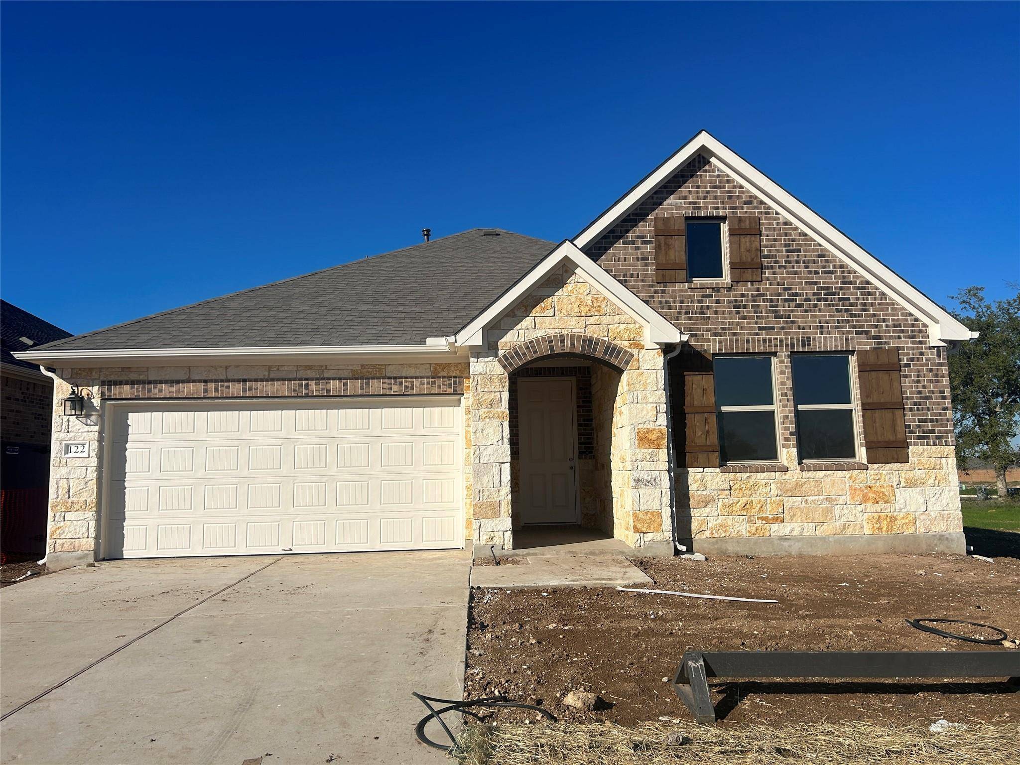 122 Golden Gate LN, Kyle, TX 78640