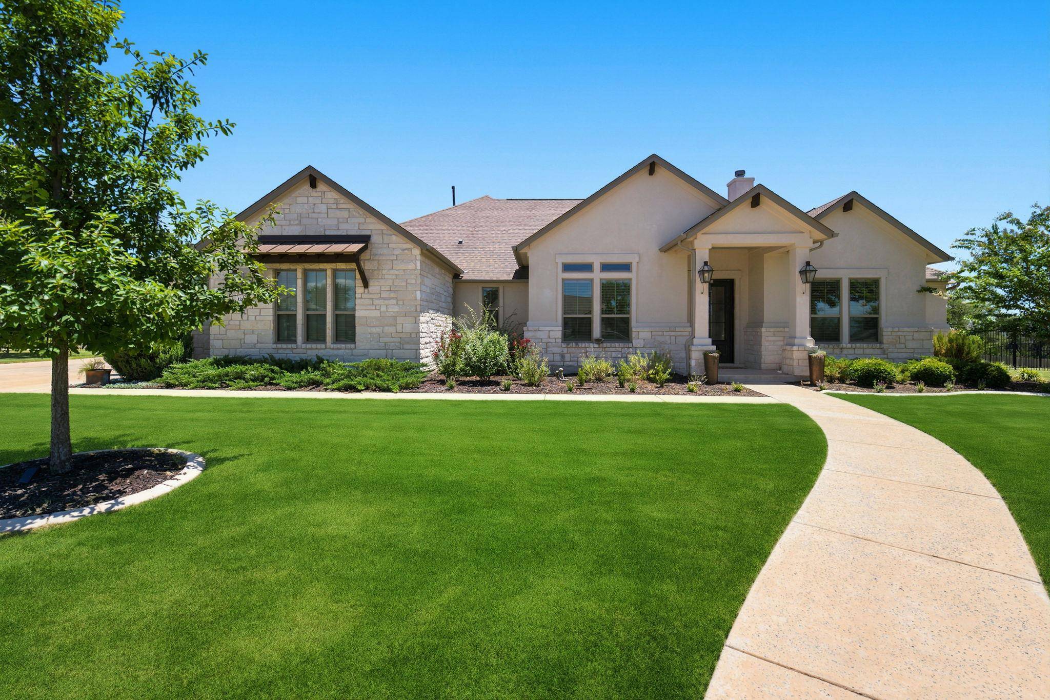 120 Barbosa CV, Liberty Hill, TX 78642