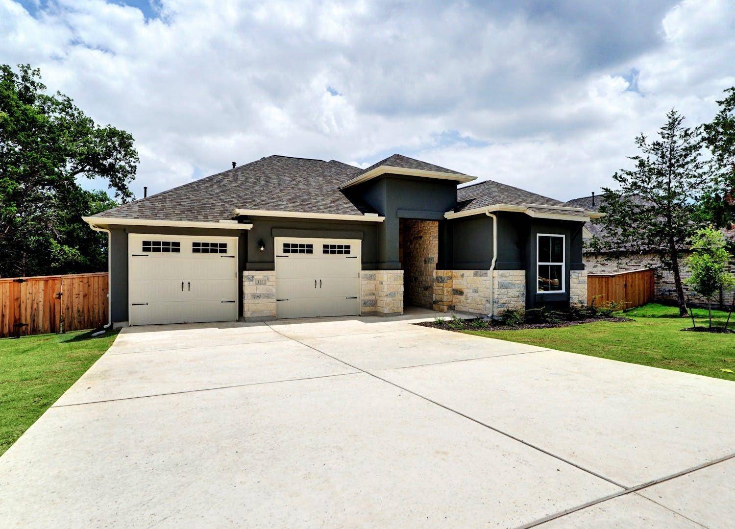 125 Darst LN, Bastrop, TX 78602