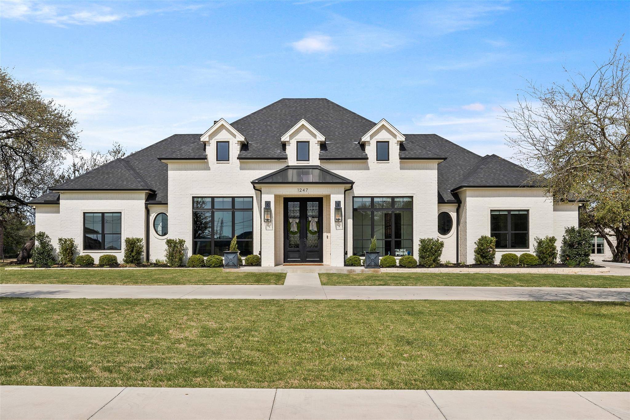 1247 Ambrose DR, Salado, TX 76571