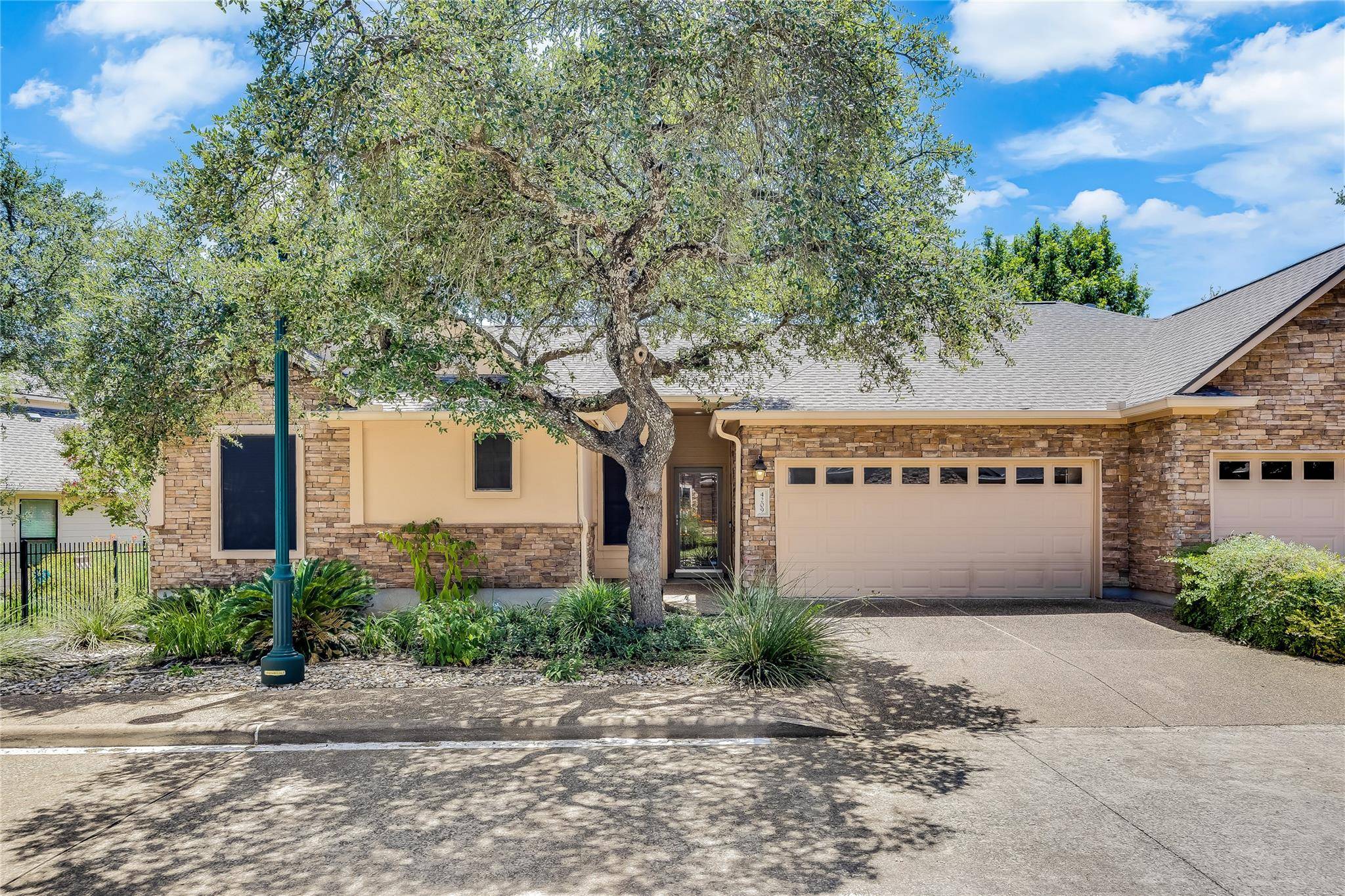 4209 Johns Light DR #70, Austin, TX 78727