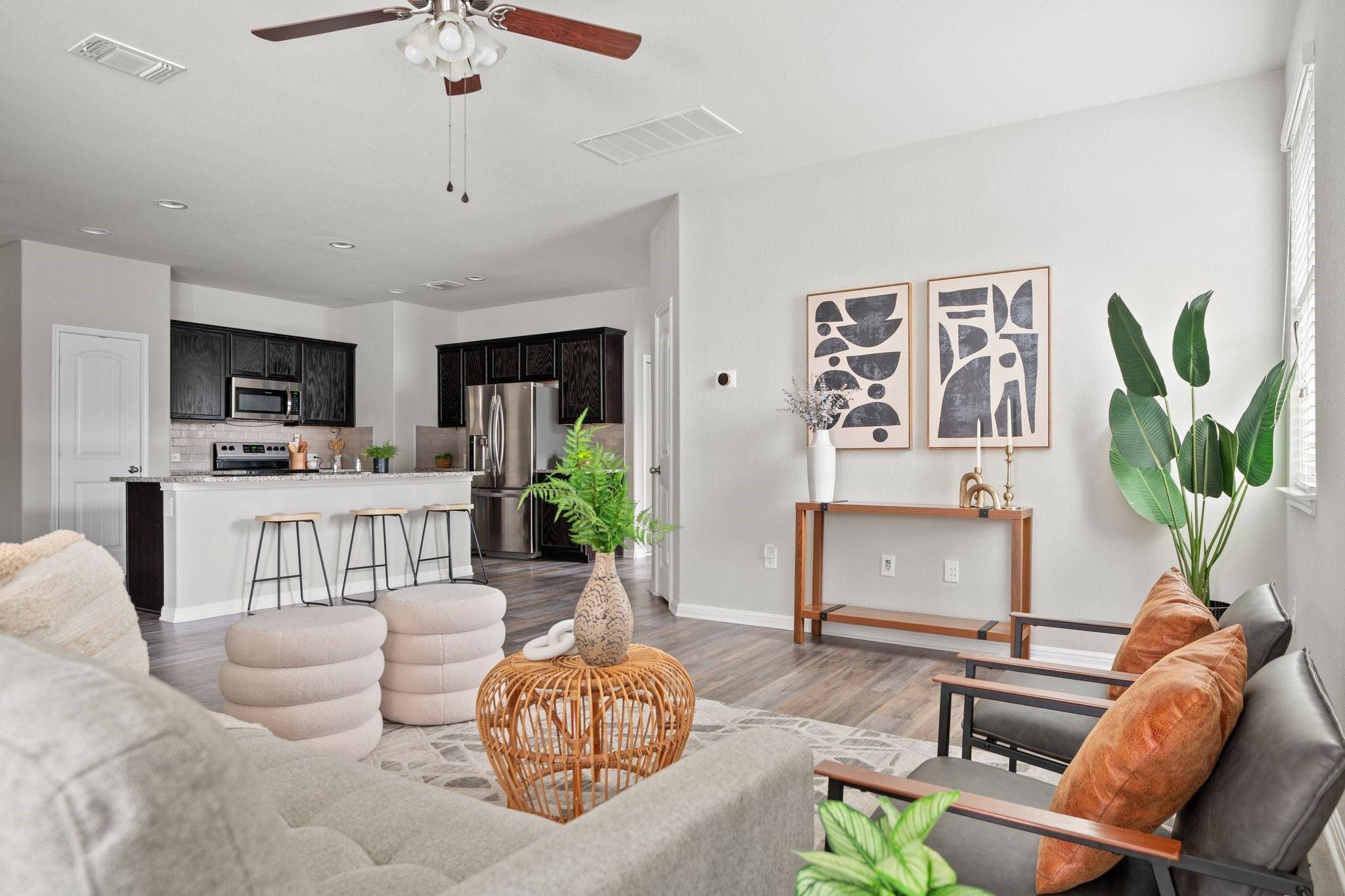 1701 Logan DR #50, Round Rock, TX 78664