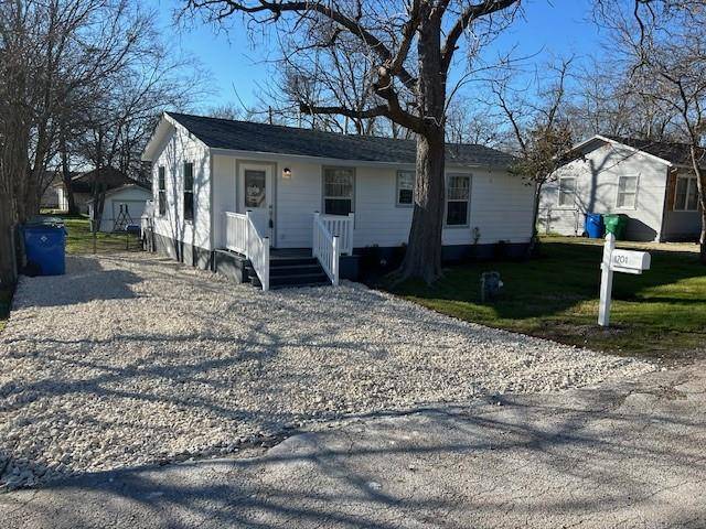 1701 Adams ST, Taylor, TX 76574