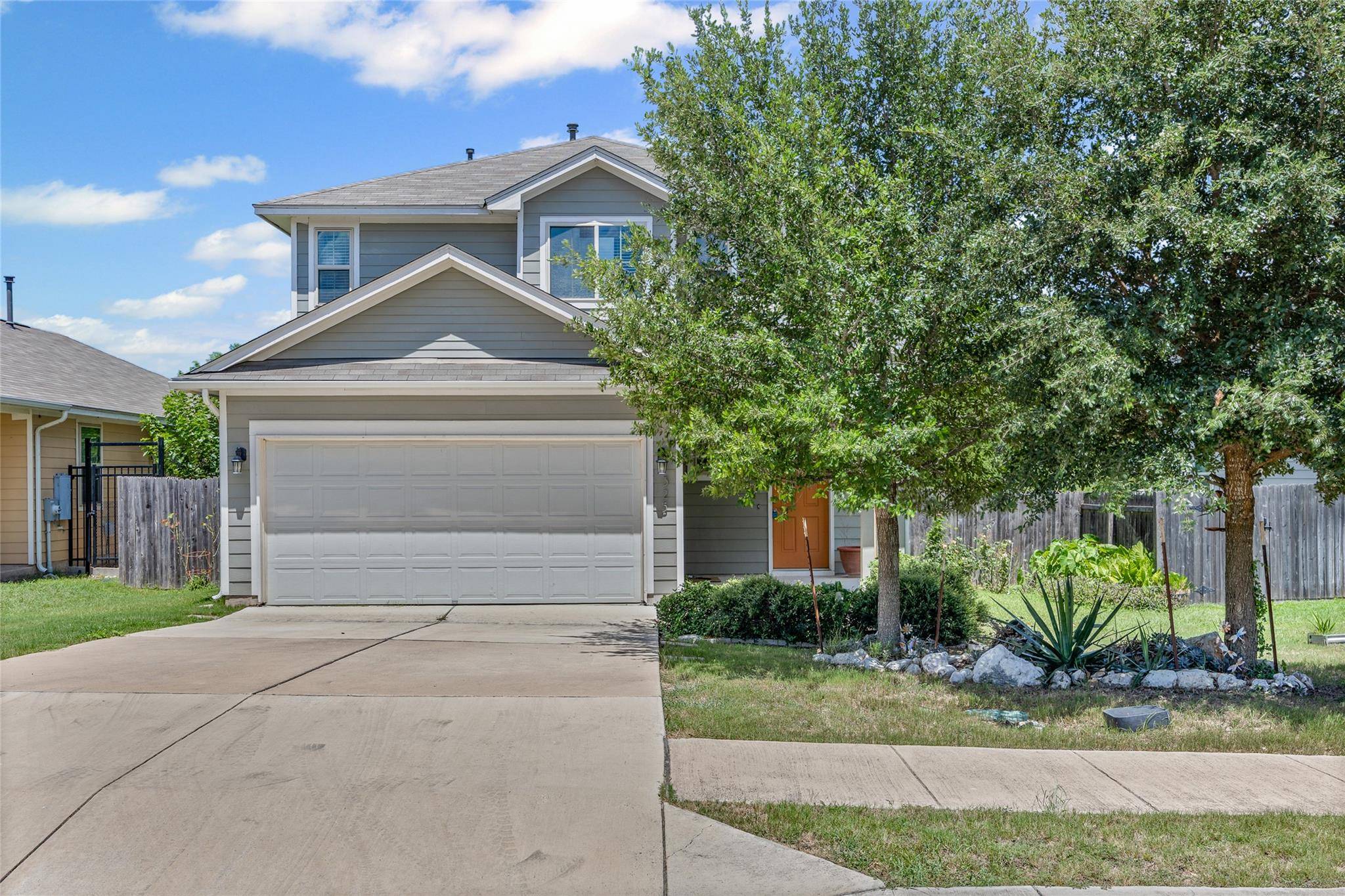325 Eagle Brook LN, Buda, TX 78610