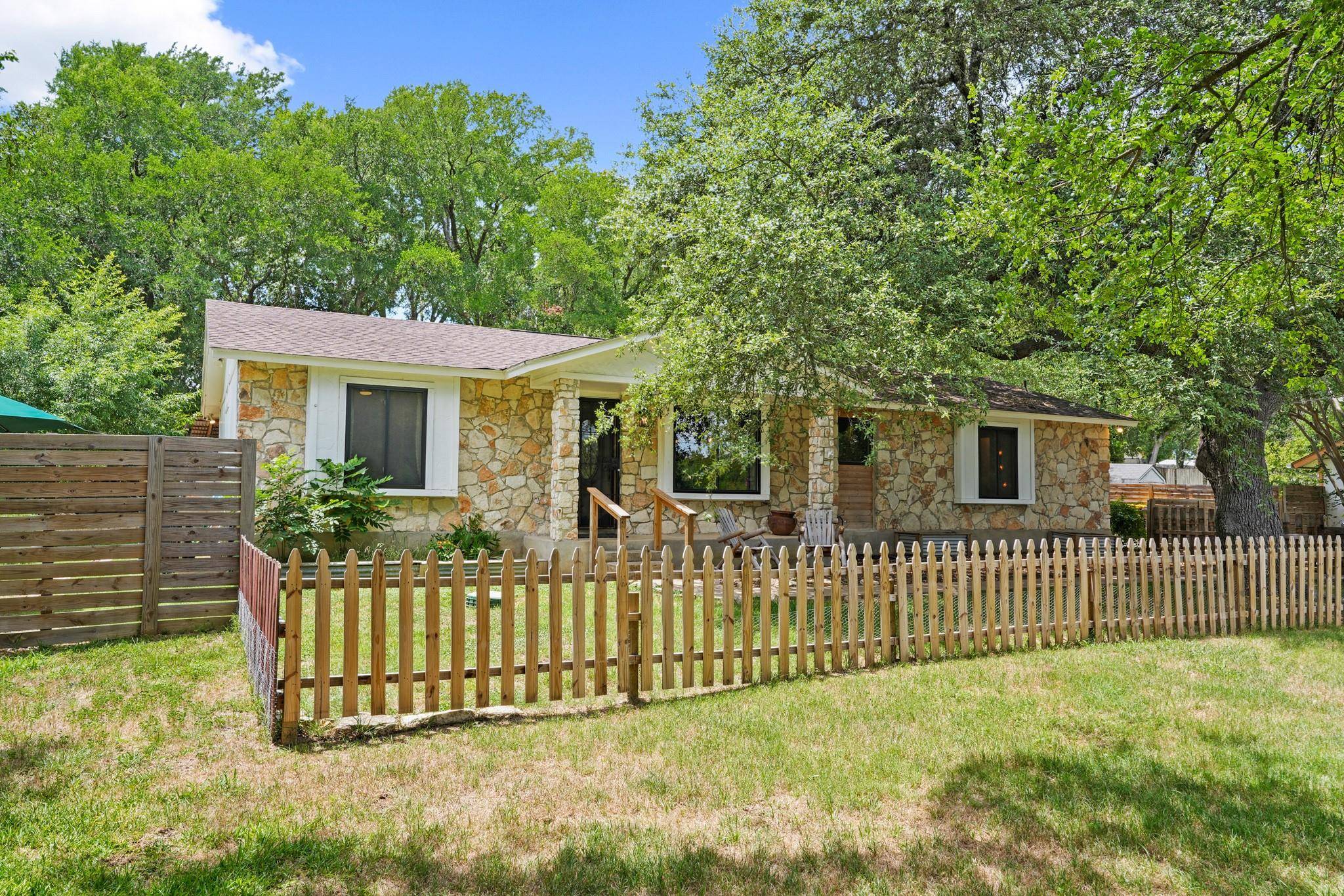 12614 Crystal Creek DR, Buda, TX 78610