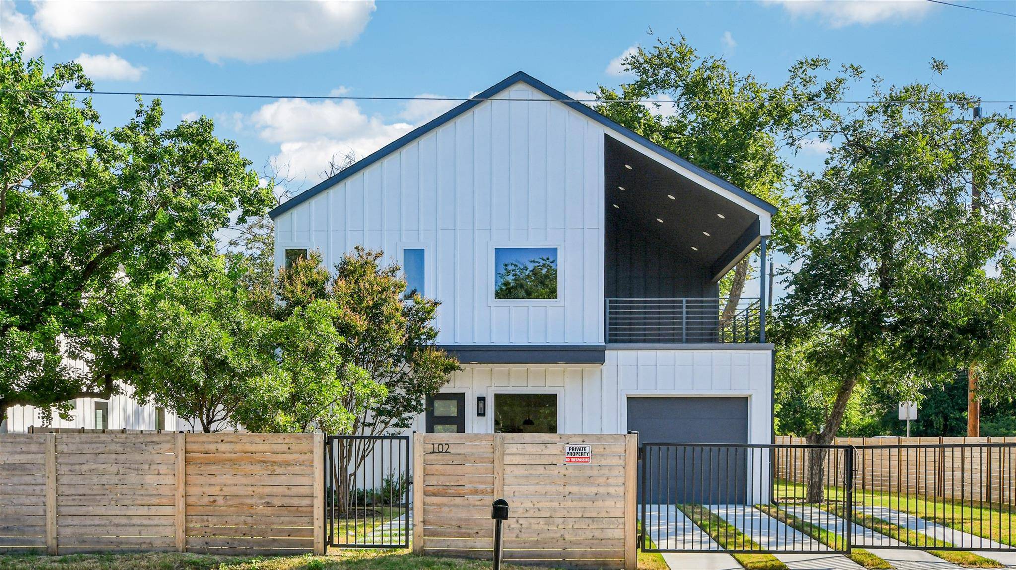 102 W Fawnridge DR, Austin, TX 78753