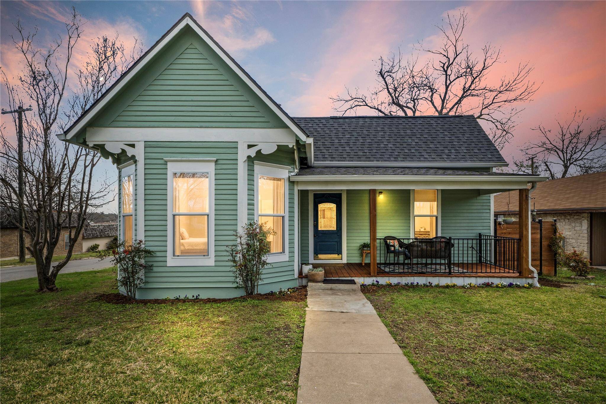 1120 Vance ST, Taylor, TX 76574