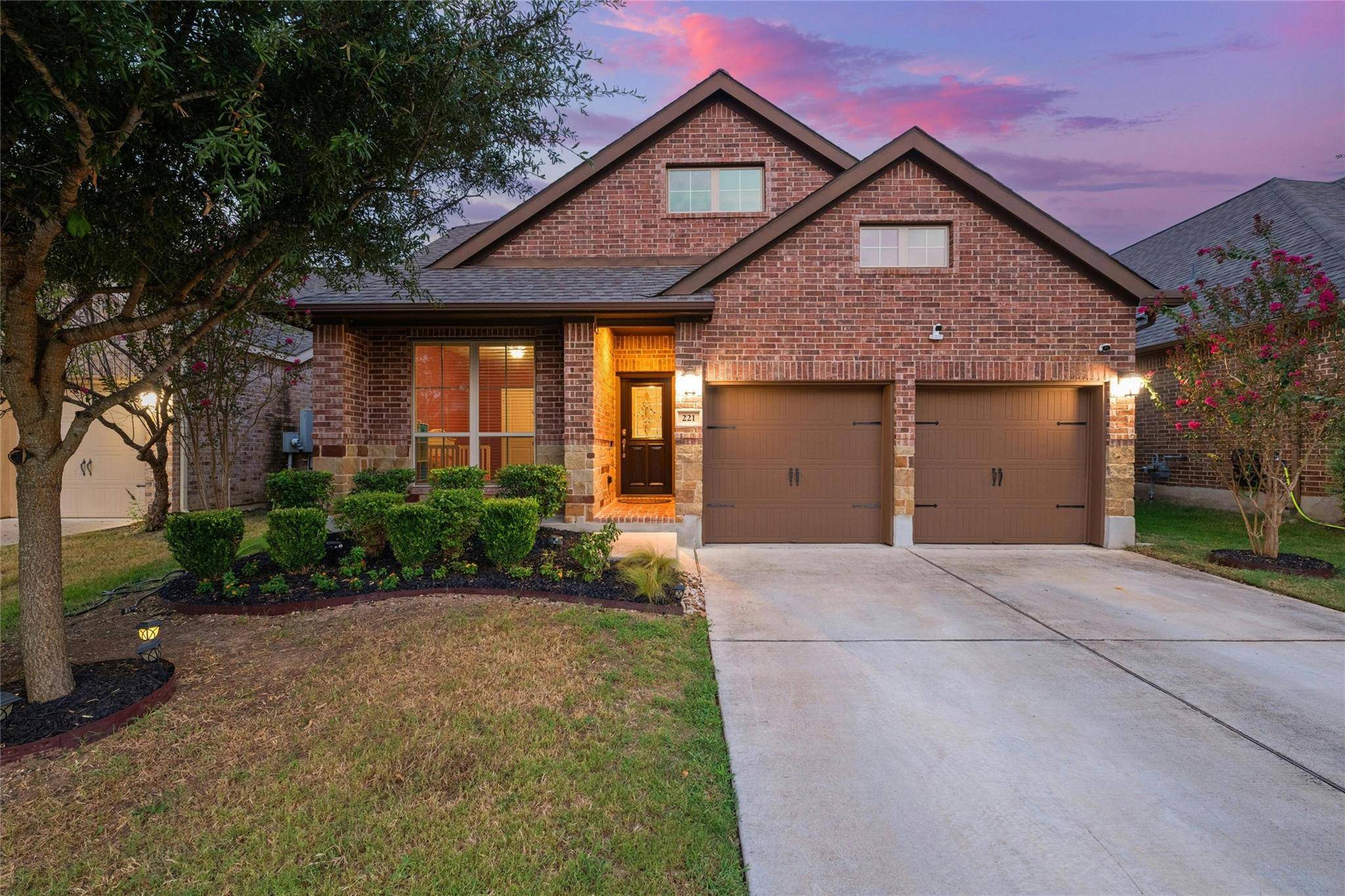 221 Split Rail DR, San Marcos, TX 78666