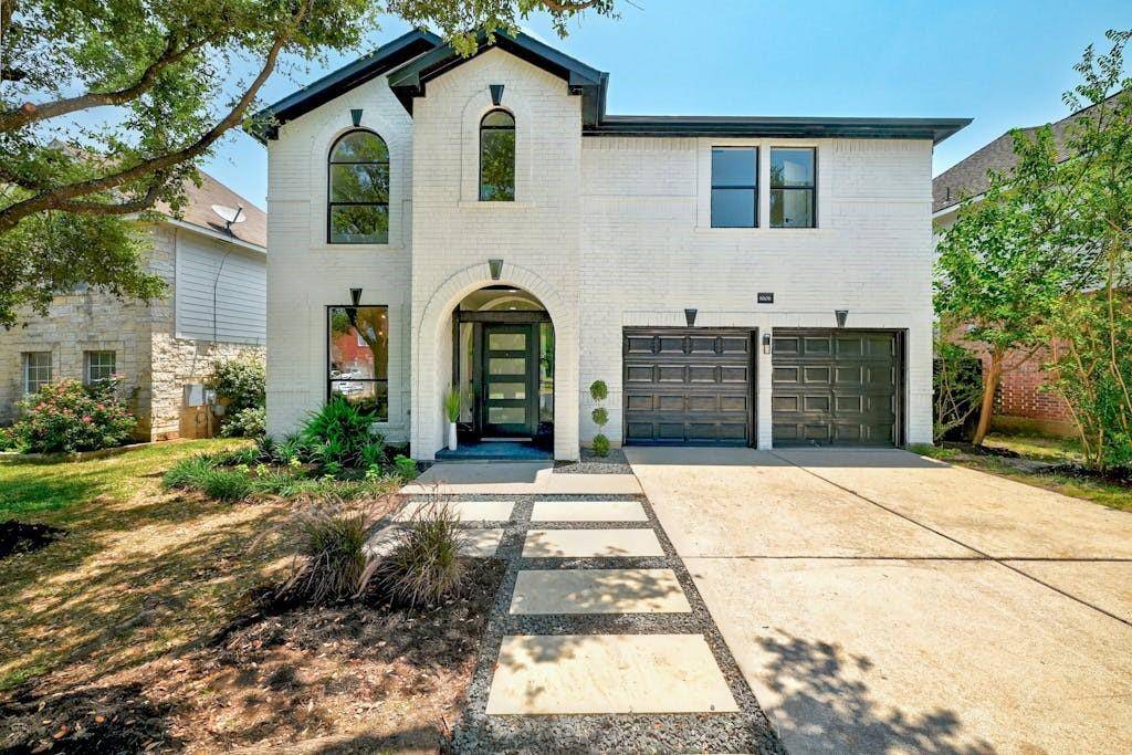 8606 Glen Canyon DR, Round Rock, TX 78681