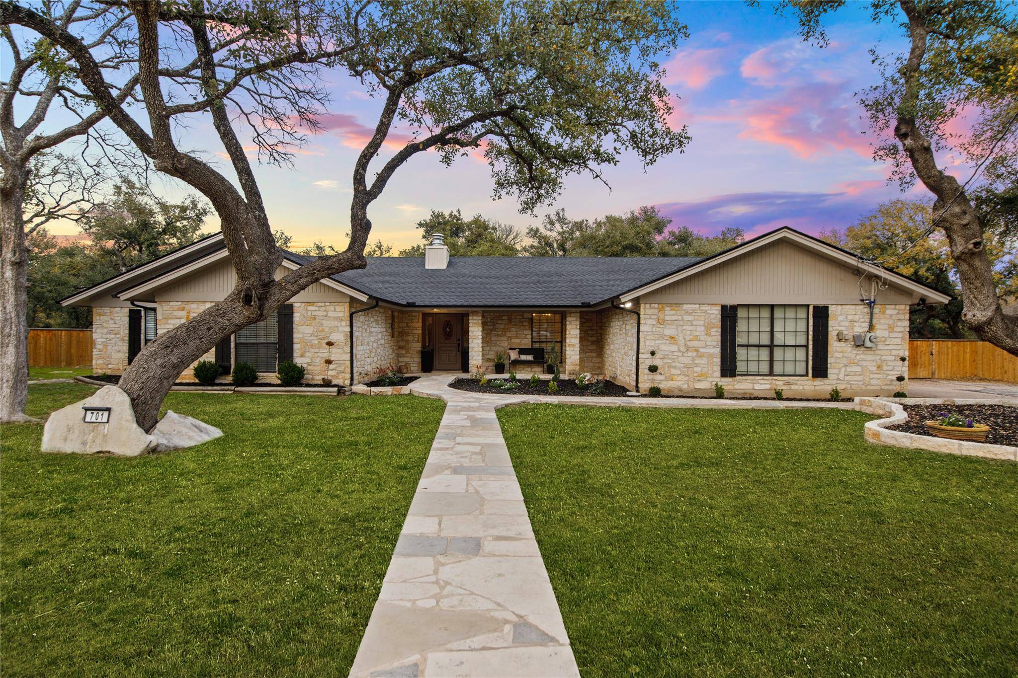701 W Esparada DR, Georgetown, TX 78628