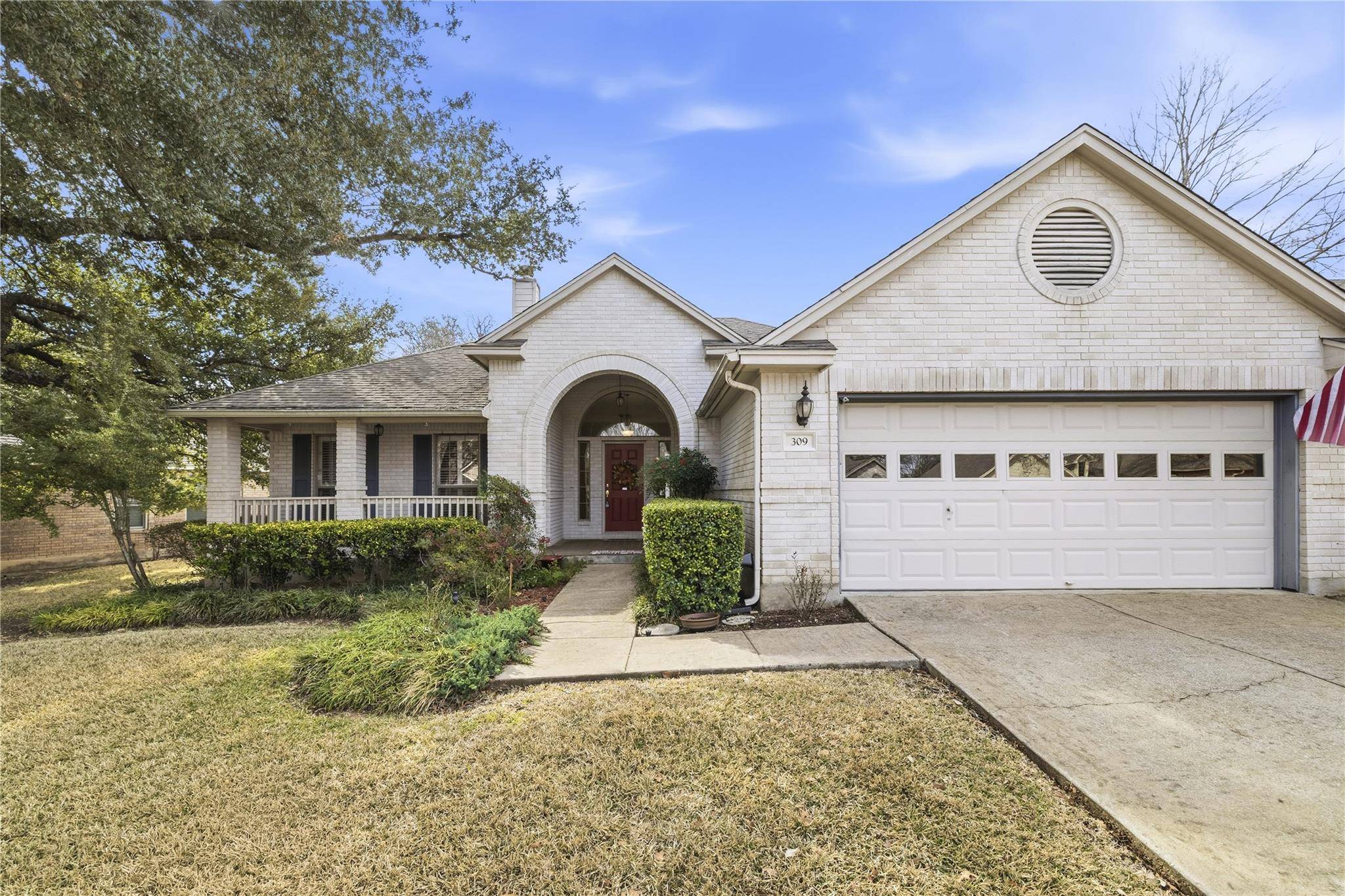 309 Heritage Hills DR, Fredericksburg, TX 78624