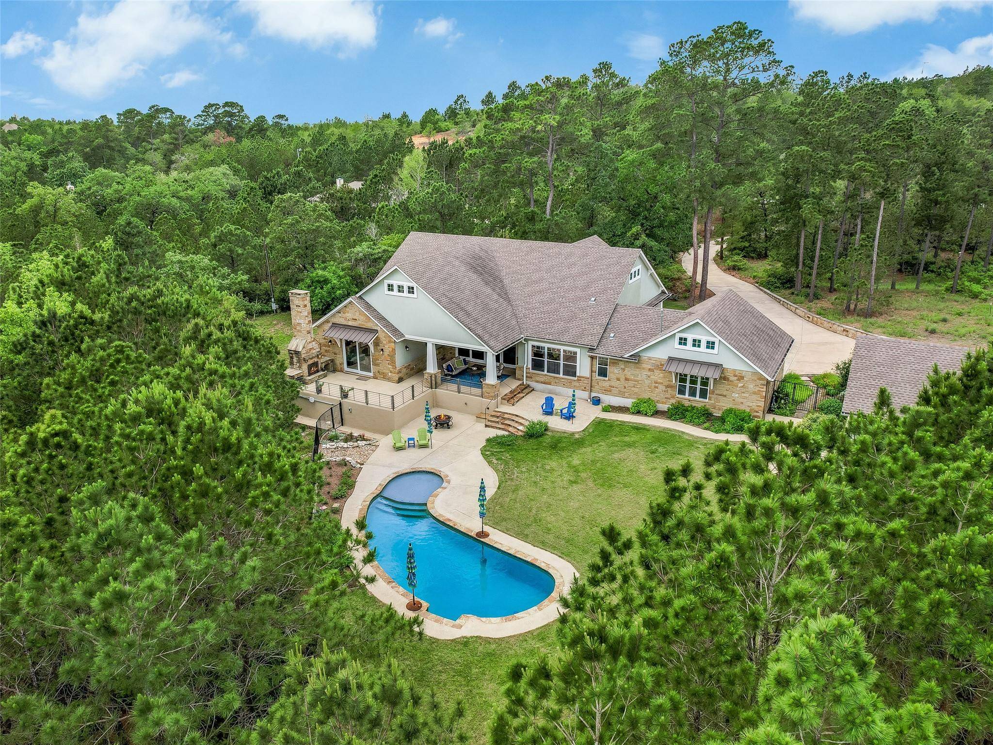 271 Tall Forest DR, Bastrop, TX 78602