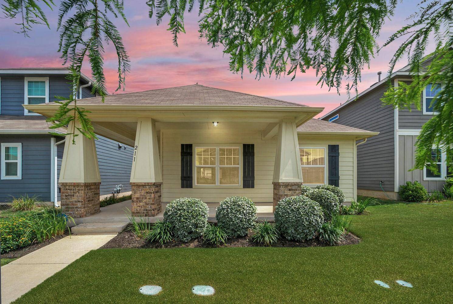 211 Timber Brook DR, Hutto, TX 78634