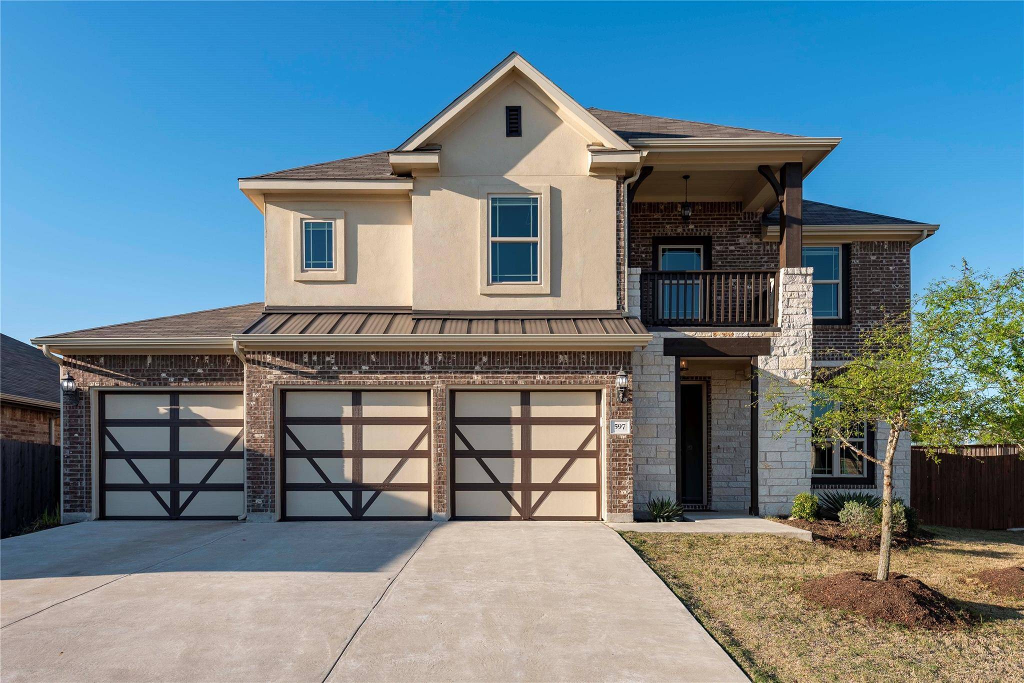 597 Leadtree LOOP, Buda, TX 78610