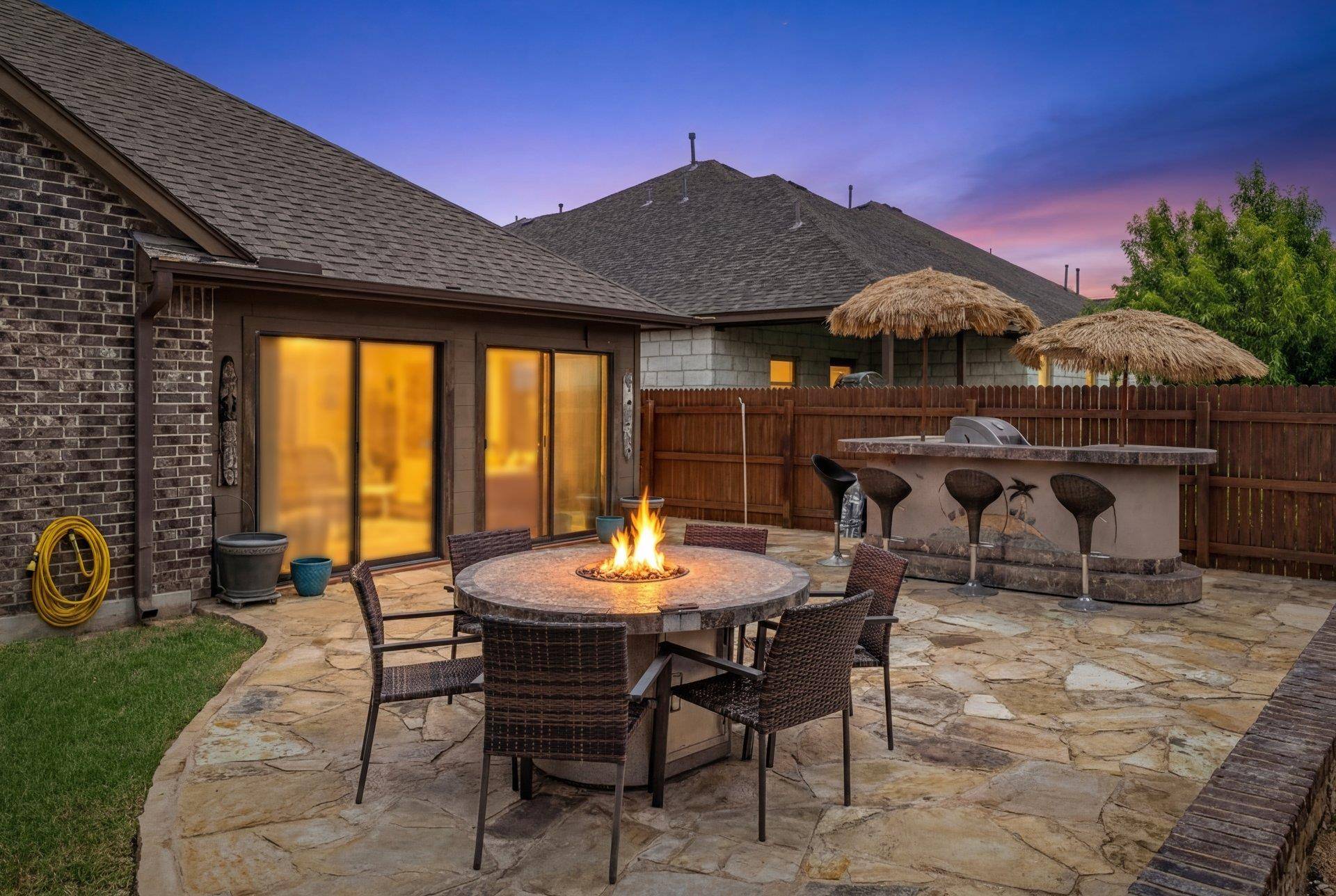 2524 Muzzie LN, Leander, TX 78641