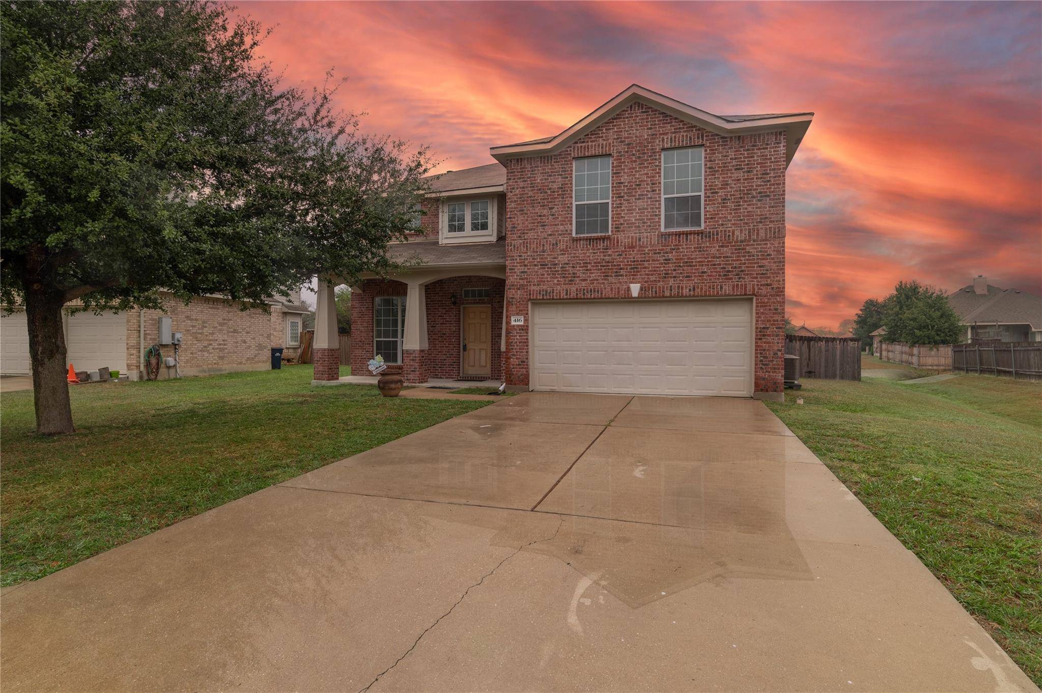 416 Grisham DR, Hutto, TX 78634