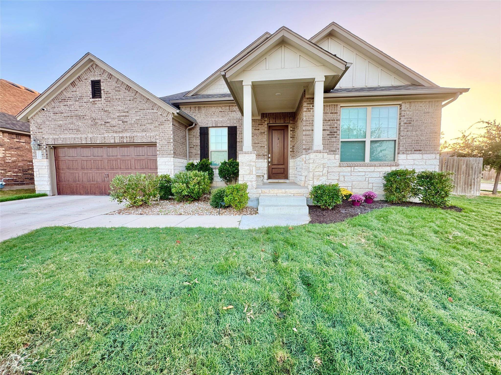 713 Duroc DR, Hutto, TX 78634