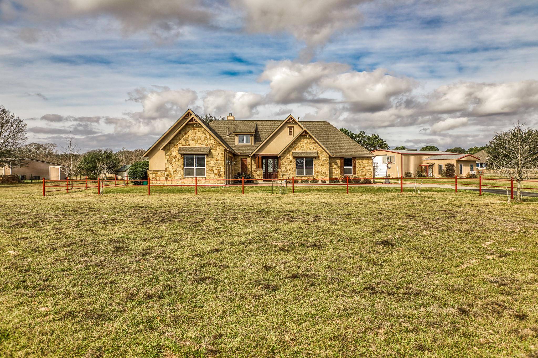 677 Grubbs RD, Sealy, TX 77474