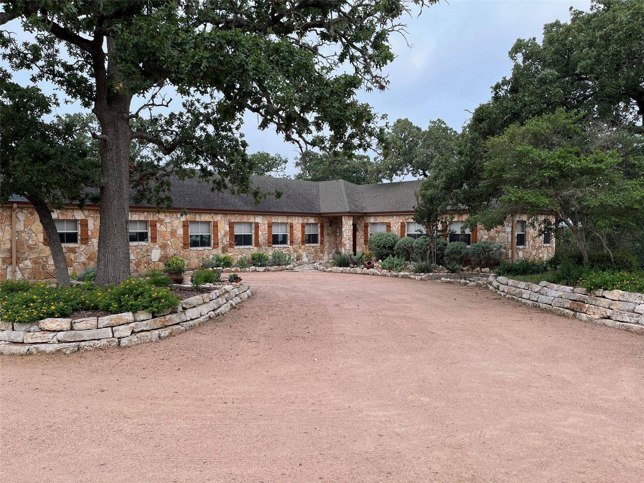 428 Akaloa DR, Bastrop, TX 78602
