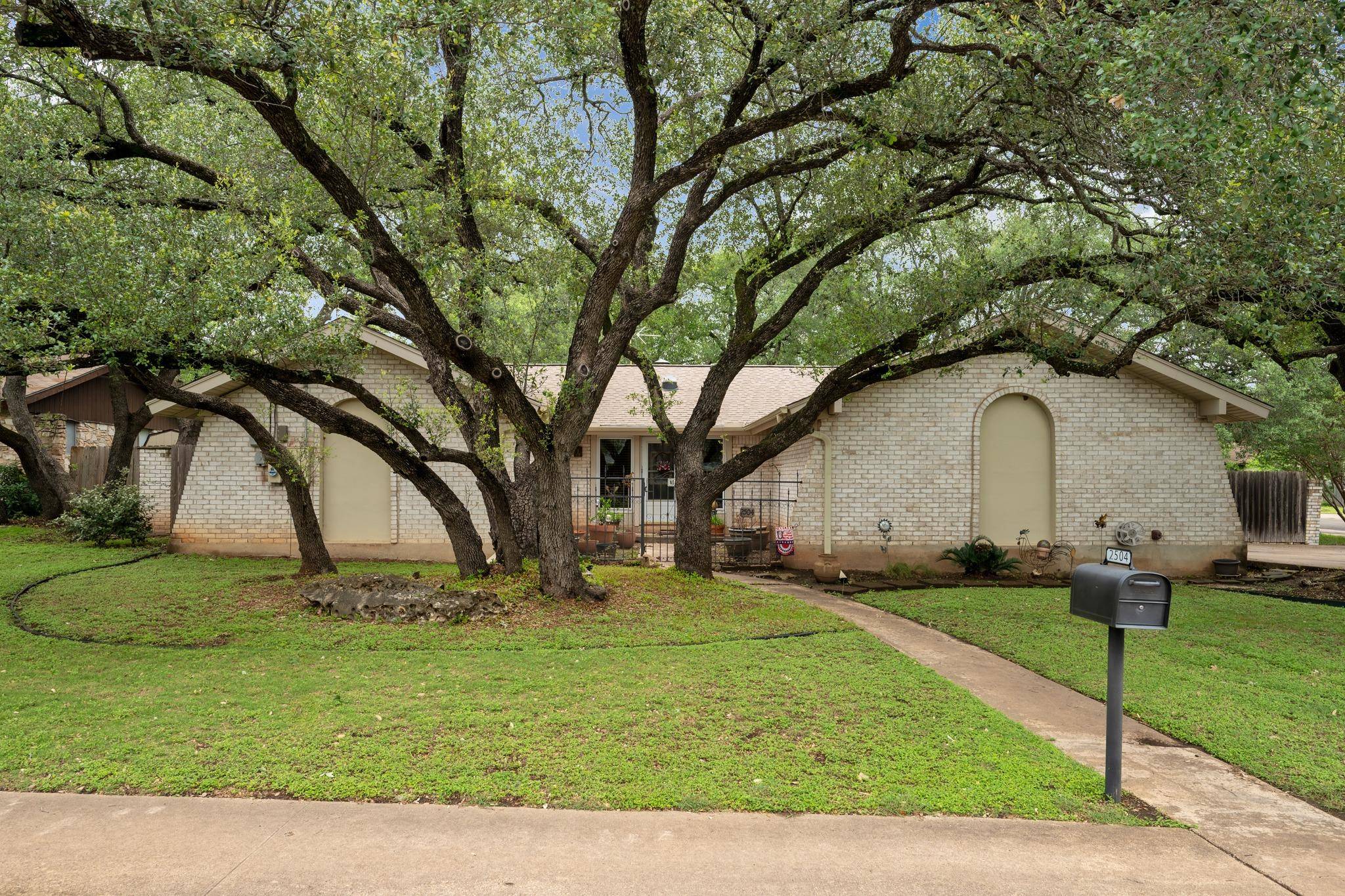 2504 Dijon DR, Cedar Park, TX 78613