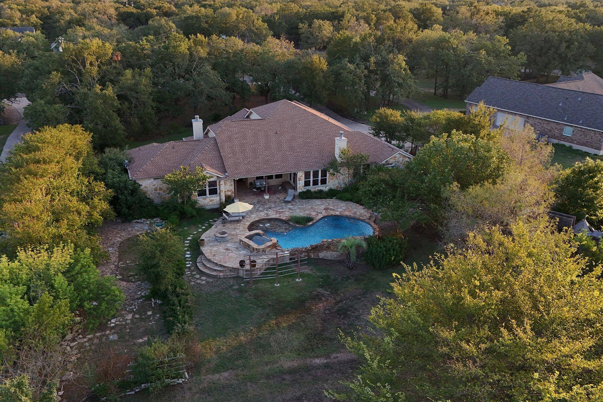 112 Oak Plaza DR, Georgetown, TX 78628