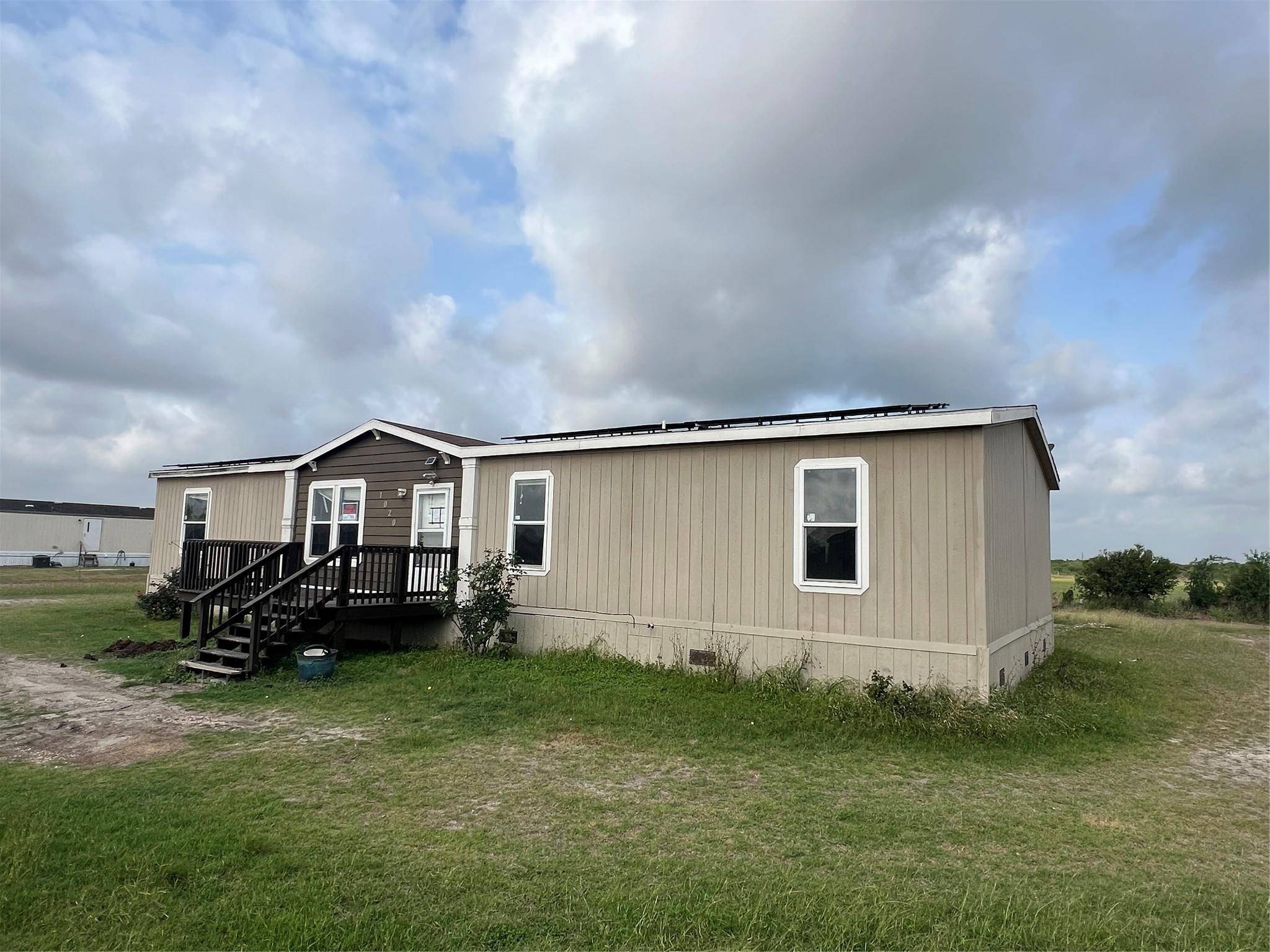 1020 Casa Blanca DR, Sinton, TX 78387