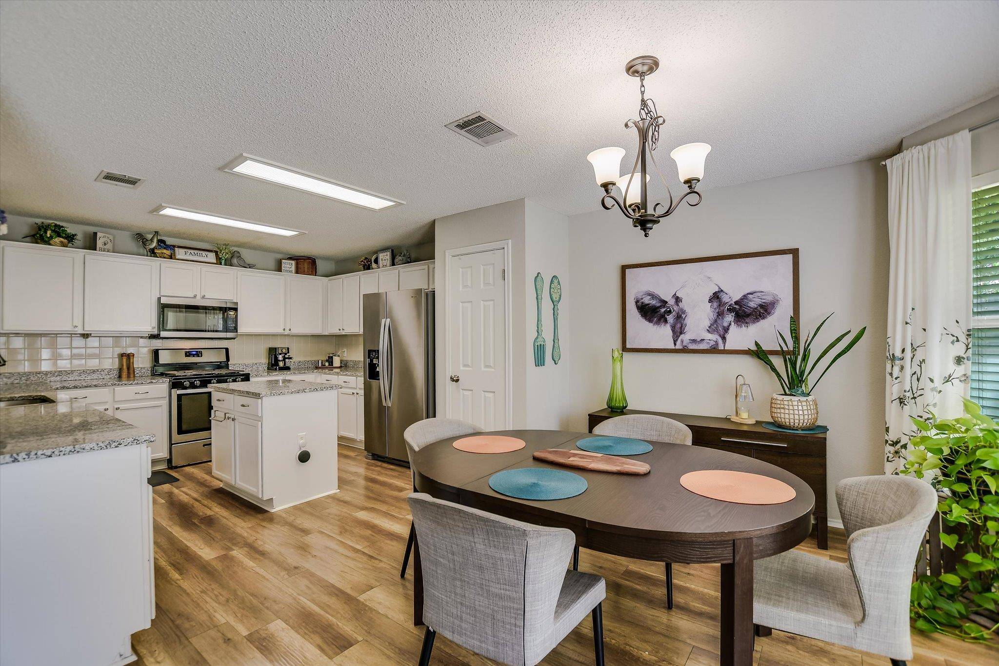 1400 Cedar Crest DR, Cedar Park, TX 78613