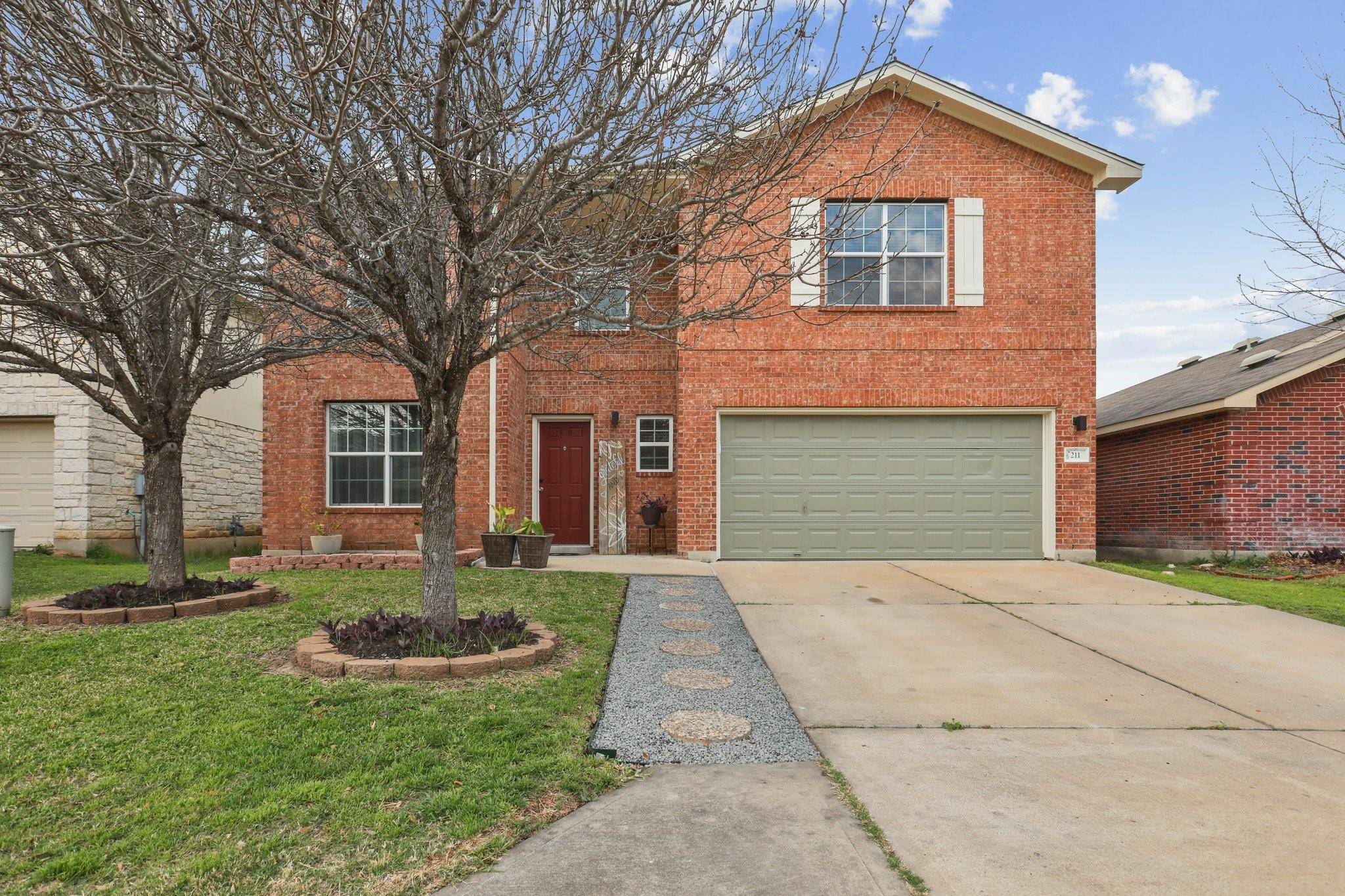 211 Outfitter DR, Bastrop, TX 78602
