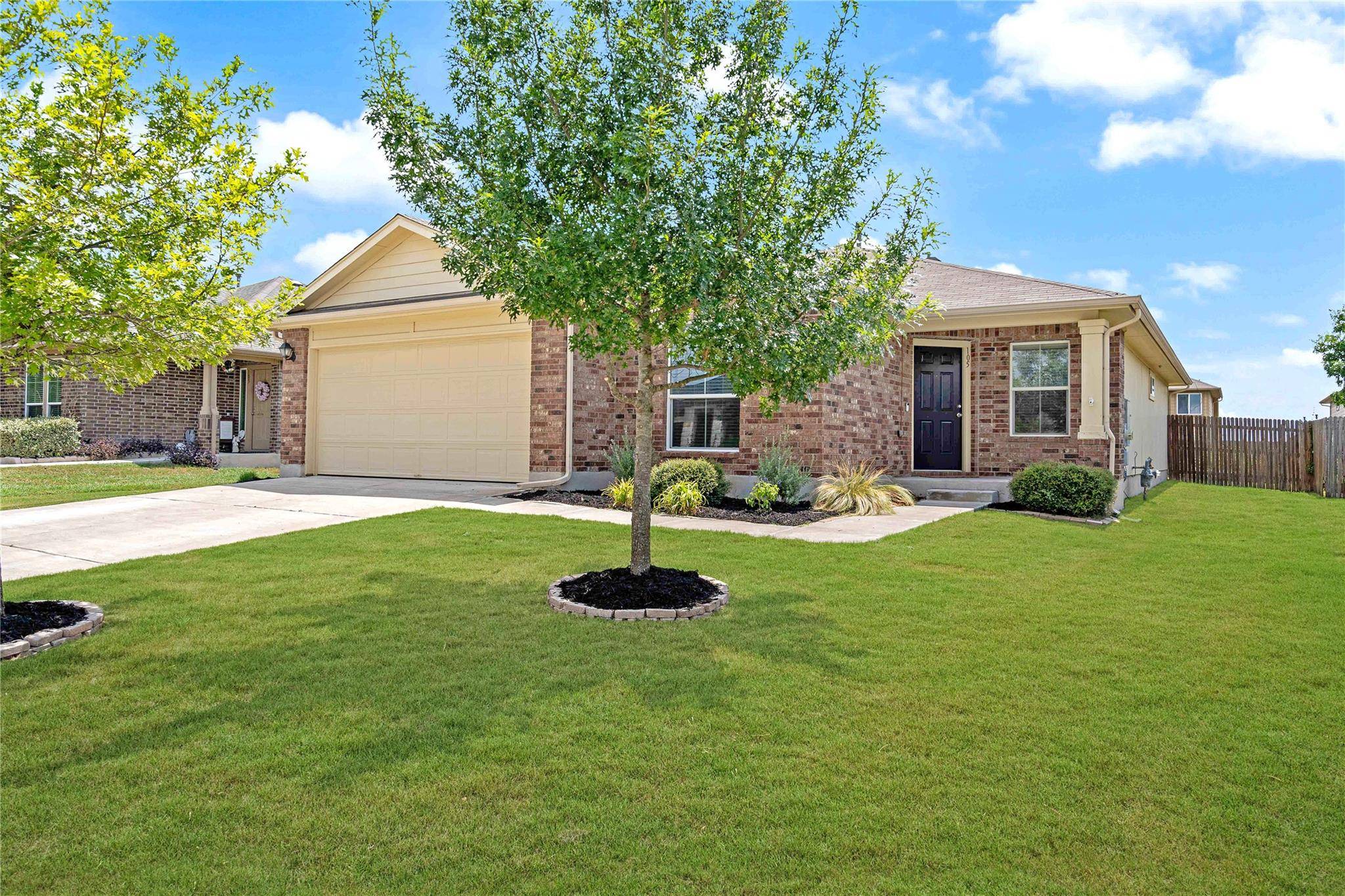 105 STEWART DR, Hutto, TX 78634
