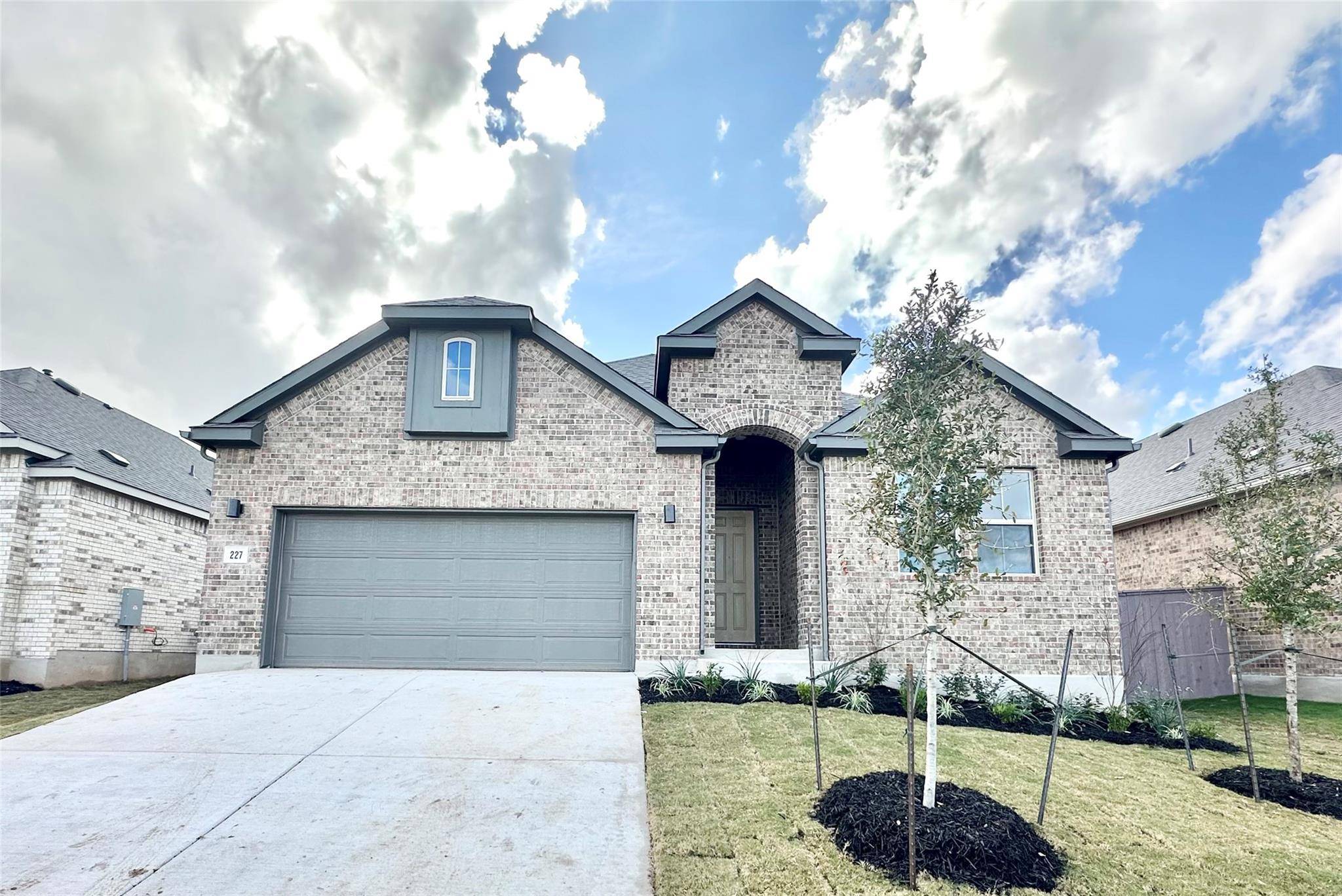 227 Du Bois LN, Kyle, TX 78640