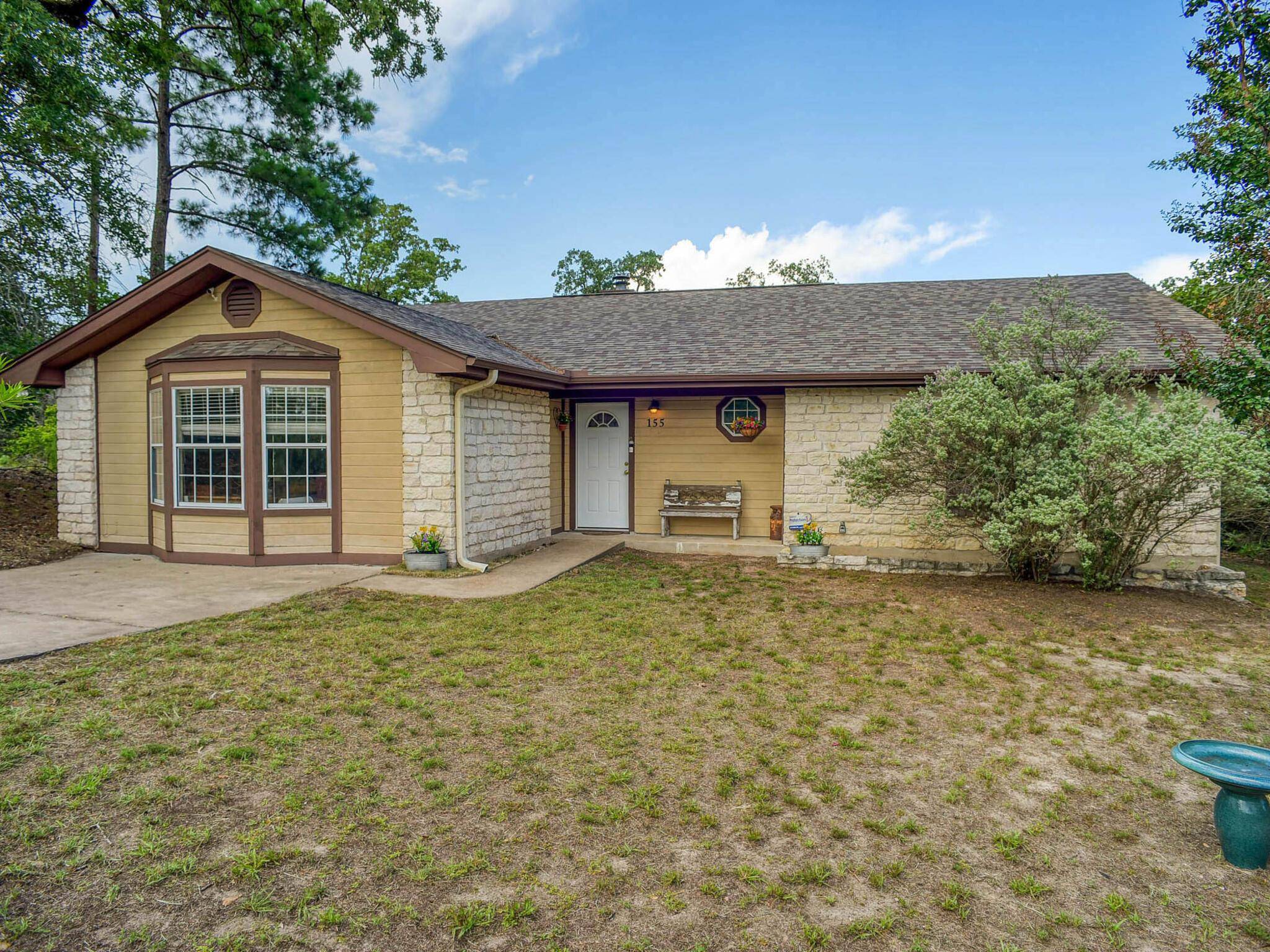 155 Kaapahu DR, Bastrop, TX 78602