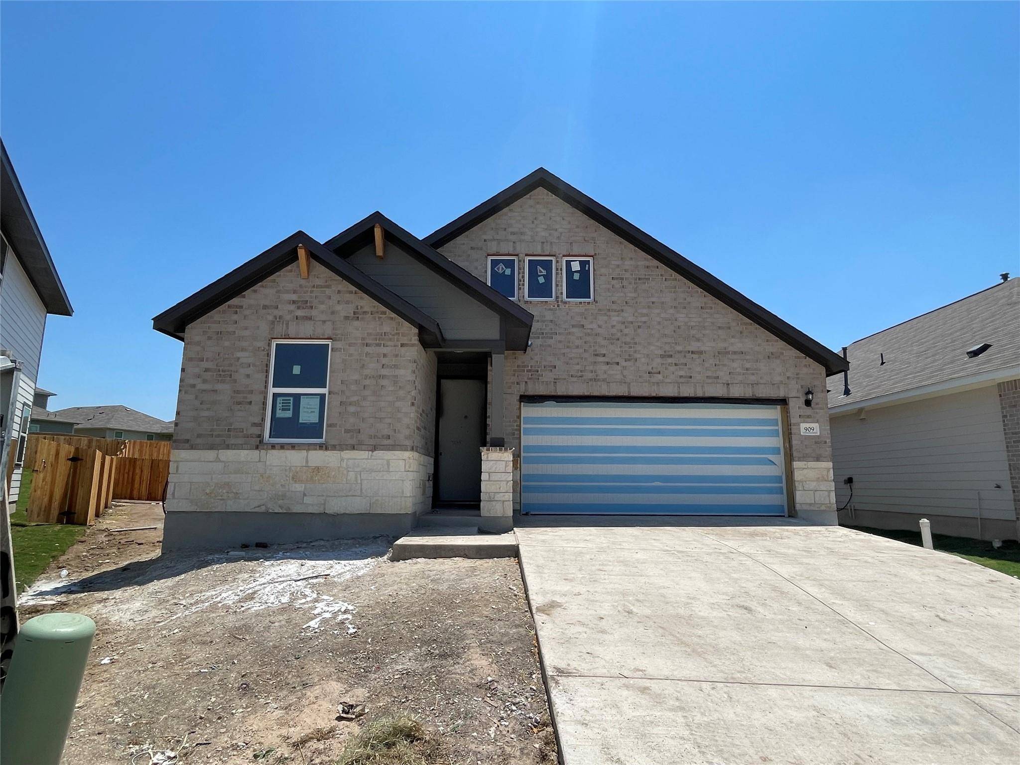 909 Palo Brea LOOP, Hutto, TX 78634