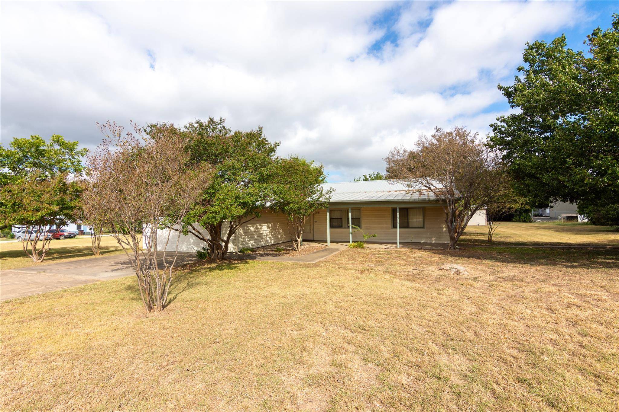 150 Tate LN, Round Rock, TX 78665