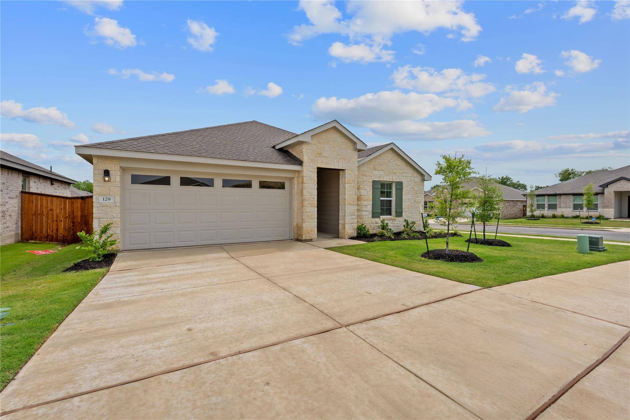 129 Bruin Paw DR, Georgetown, TX 78628