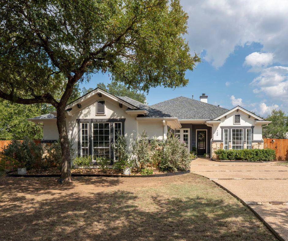 799 W Bartlett DR, Buda, TX 78610