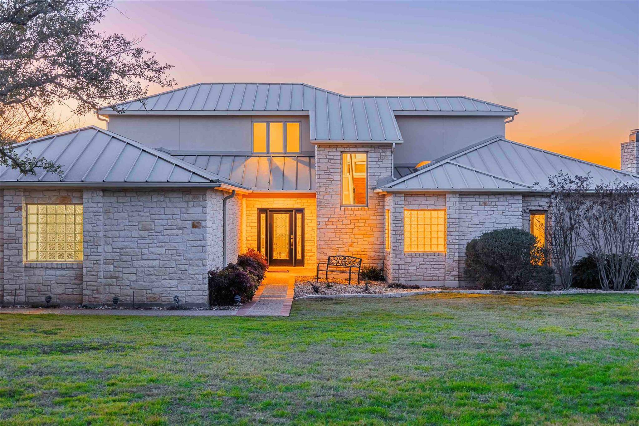 26310 Countryside DR, Spicewood, TX 78669