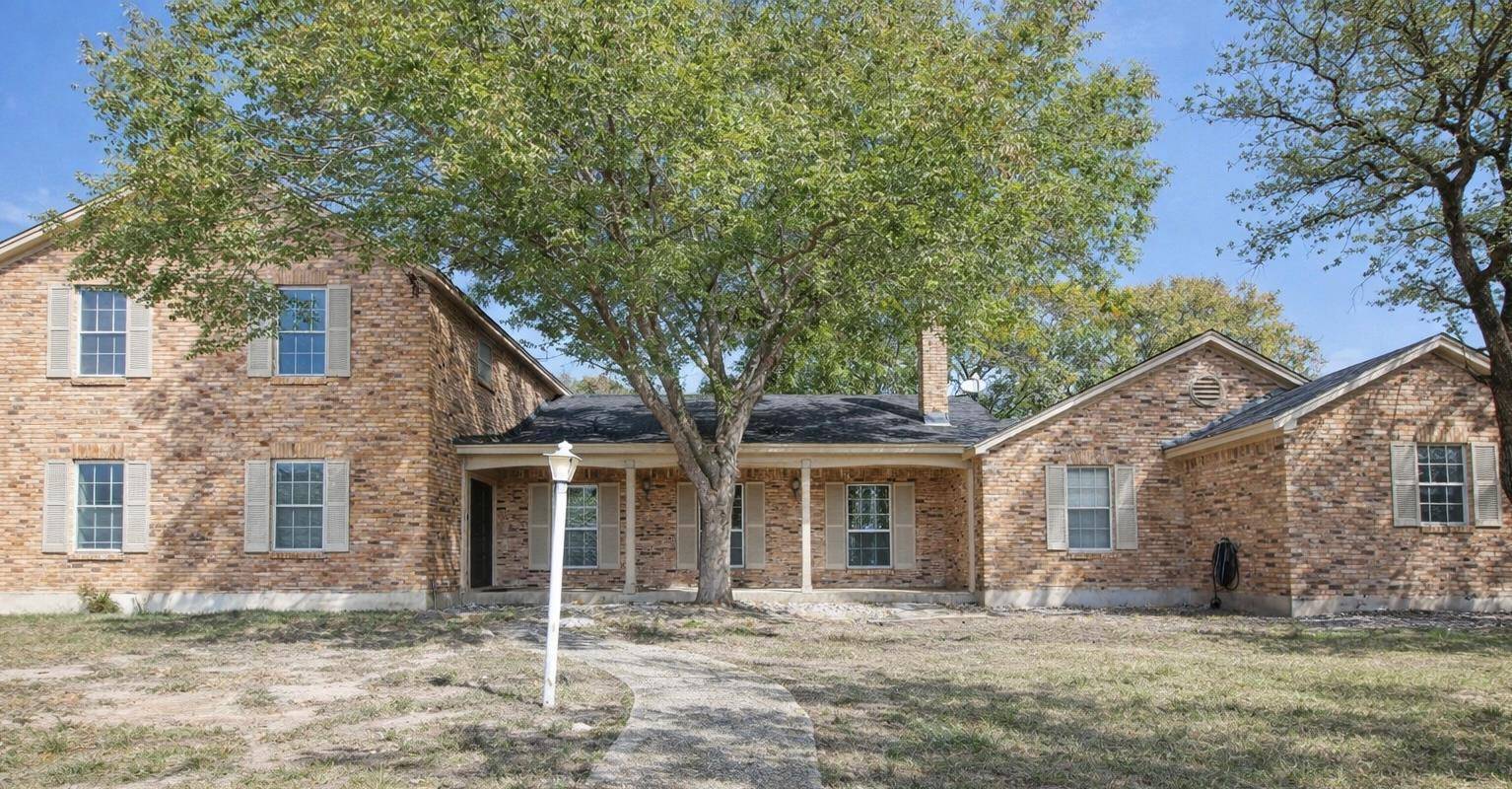 1307 Nix RD, Lampasas, TX 76550