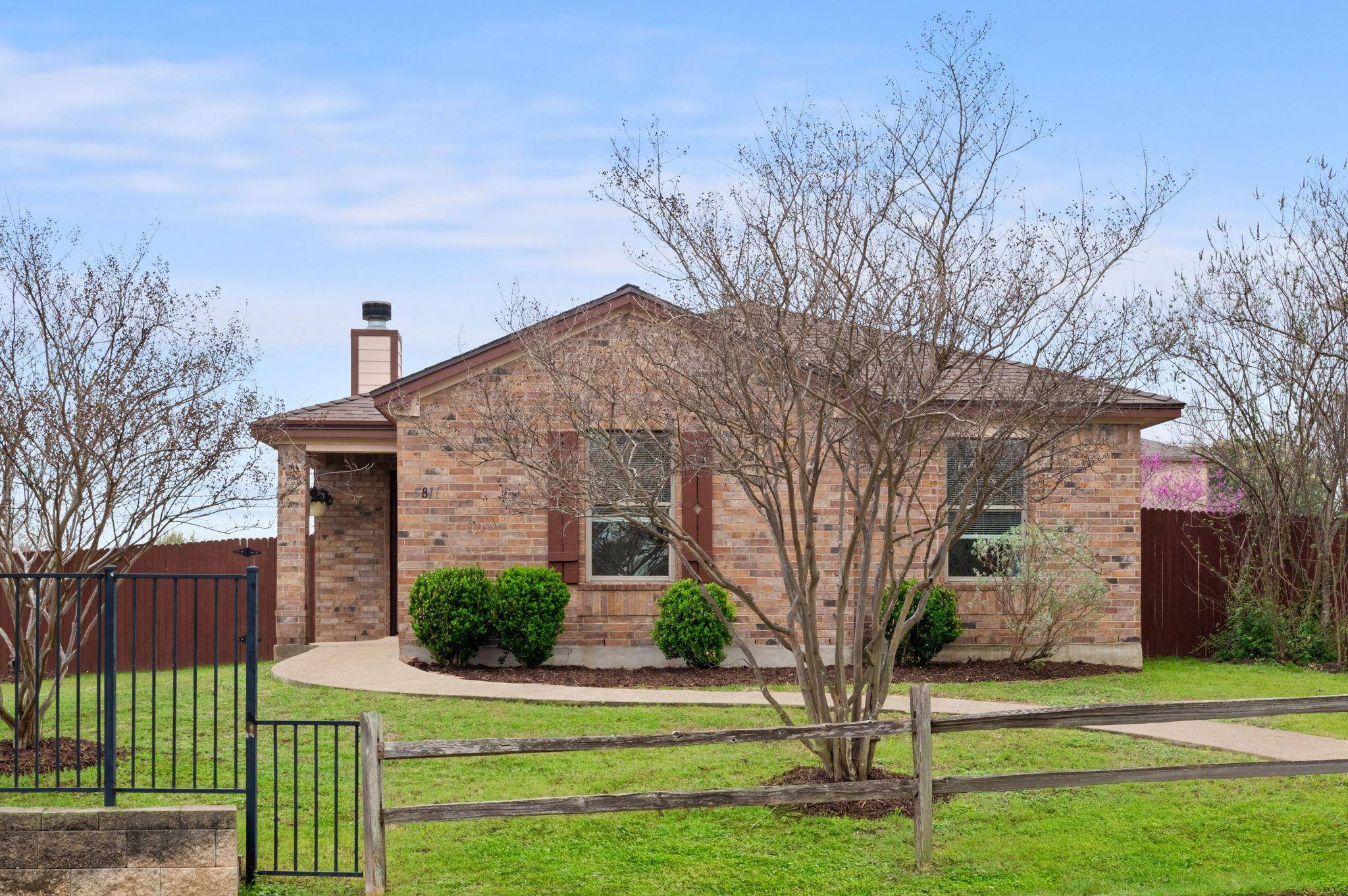 5811 Viewpoint DR, Austin, TX 78744