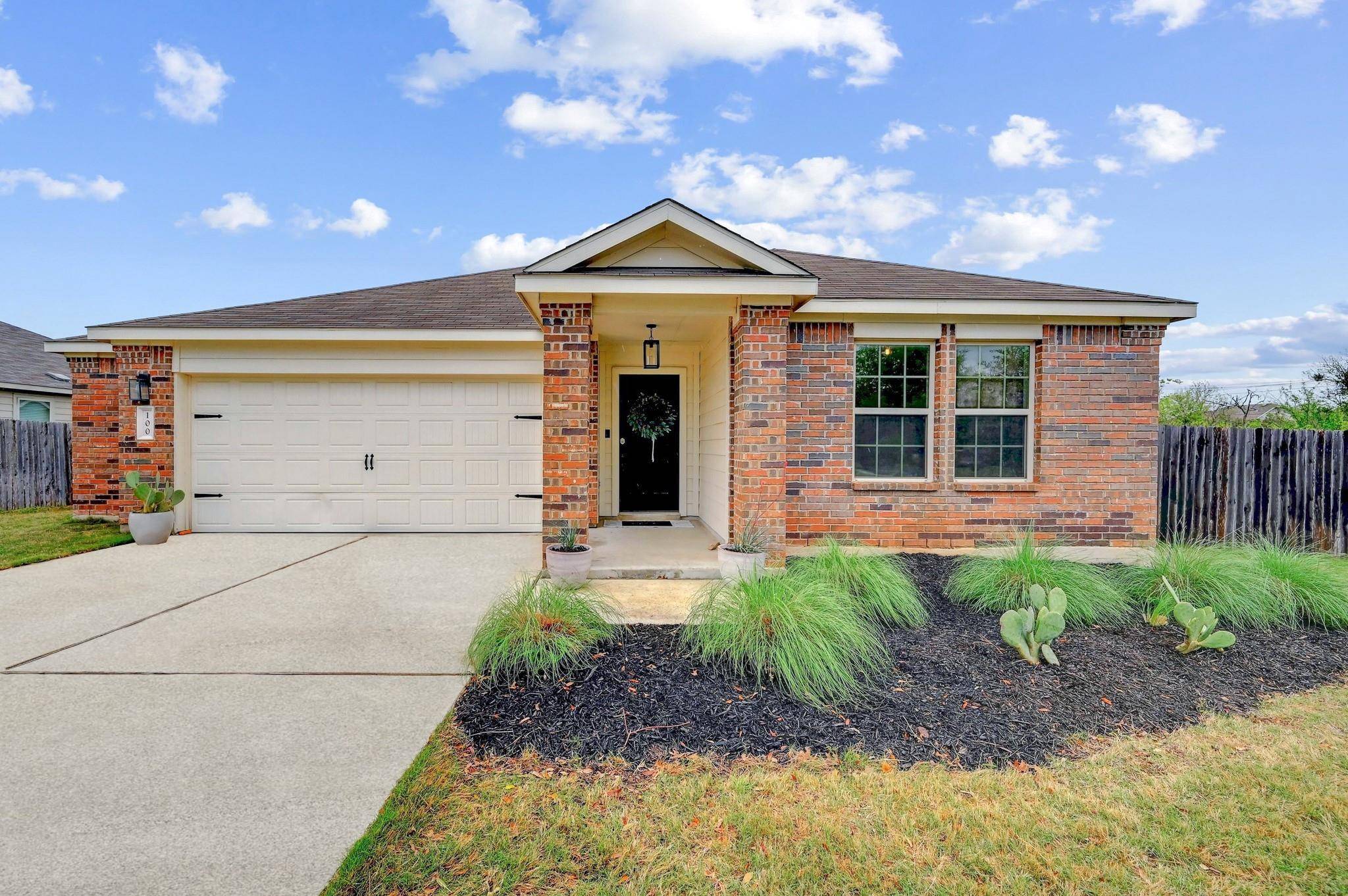 100 Jackson Blue LN, Kyle, TX 78640
