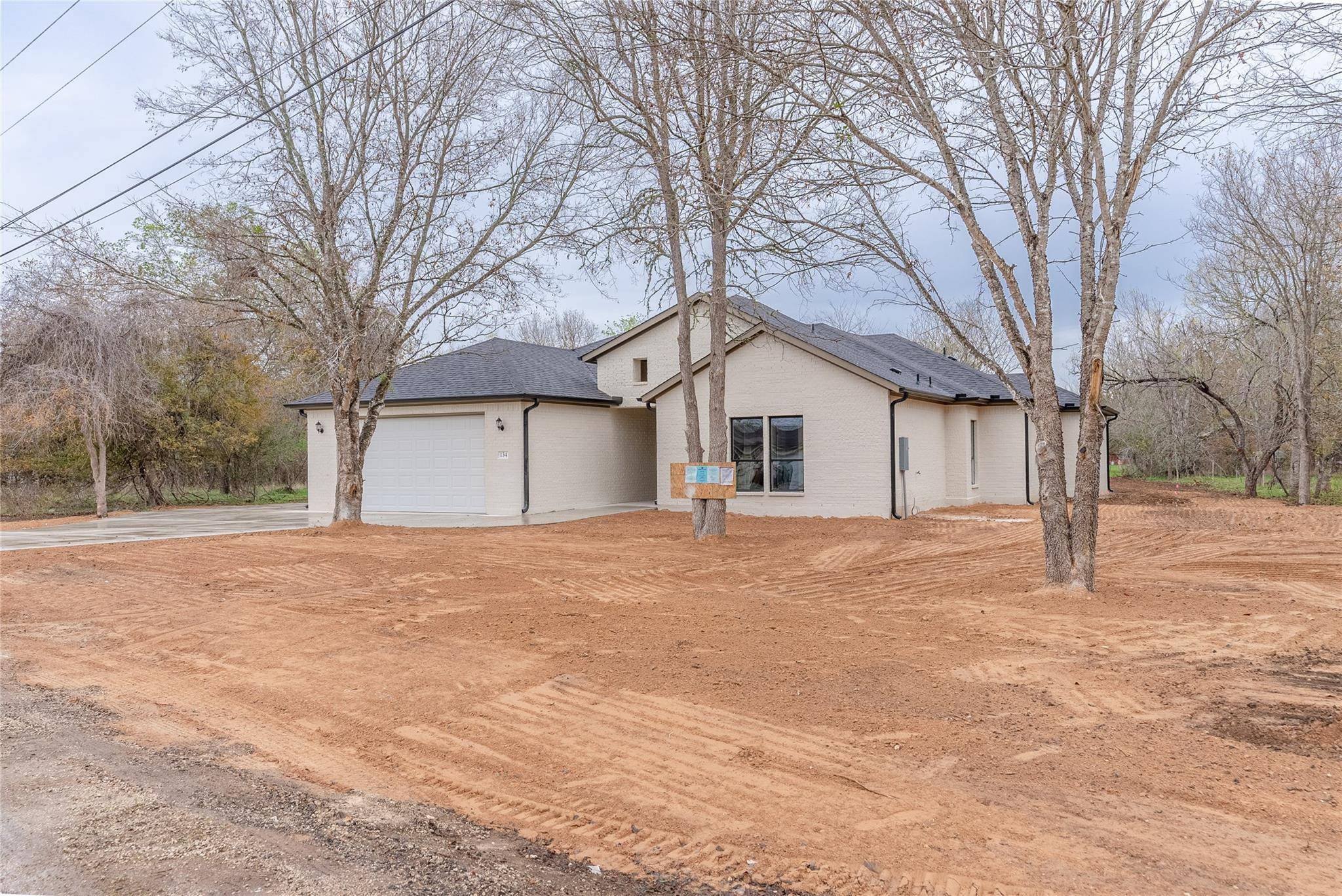 134 Kalalea LN, Bastrop, TX 78602