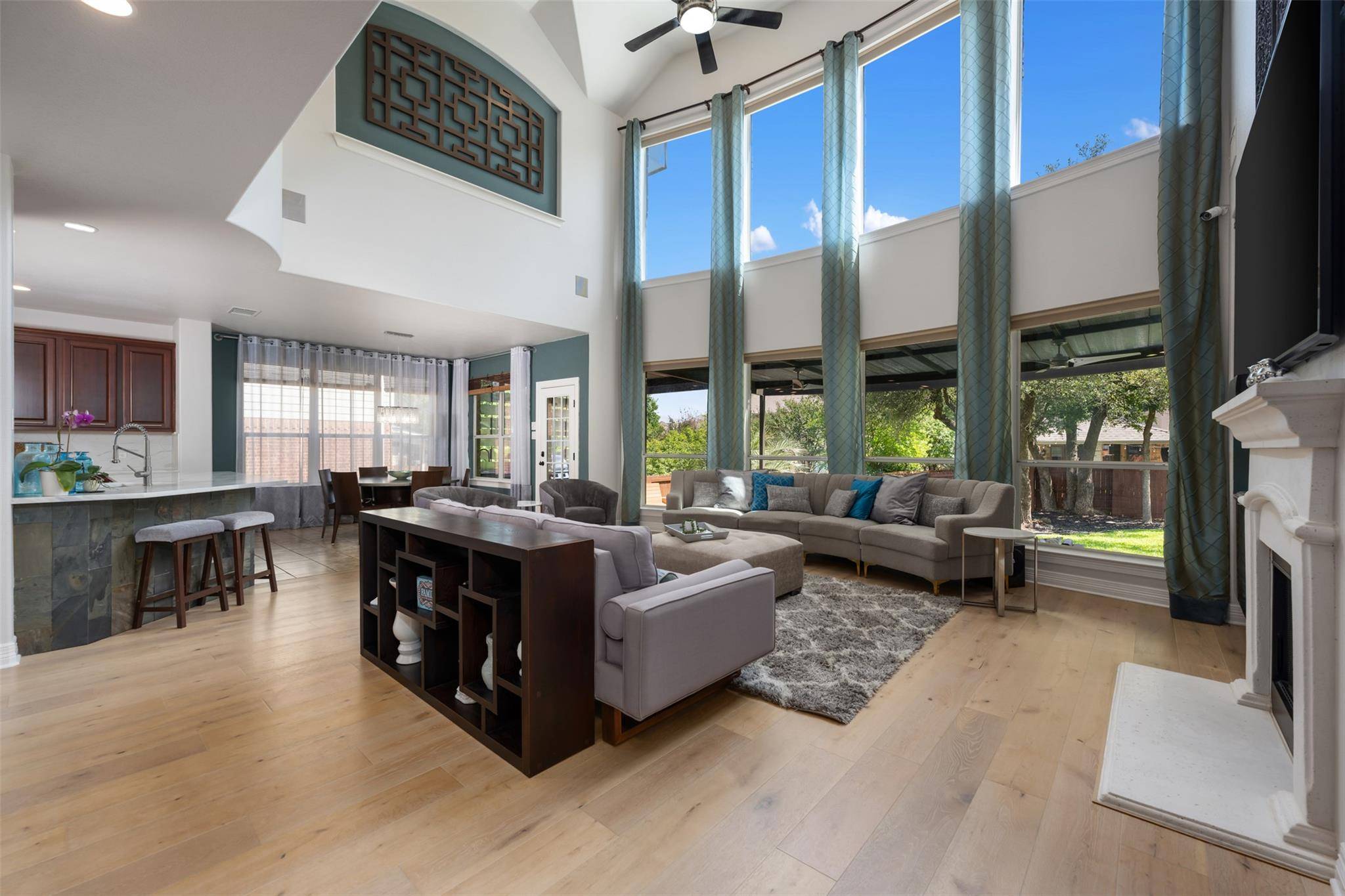 905 S Frontier LN, Cedar Park, TX 78613