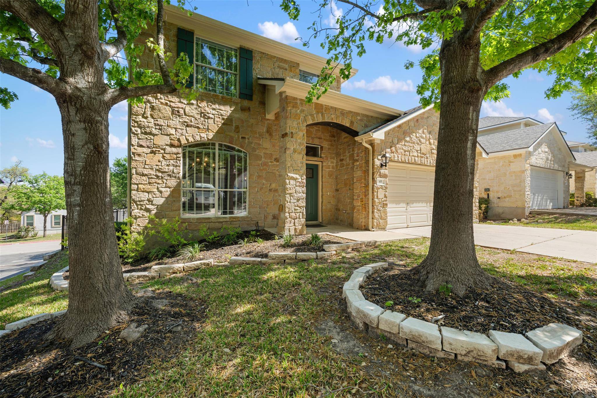 45 Cypress Knee LN #86, Lakeway, TX 78734