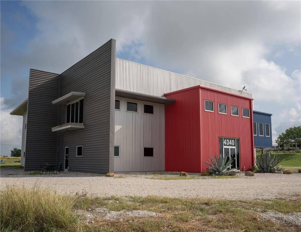 4340 W Interstate 10 HWY, Seguin, TX 78155
