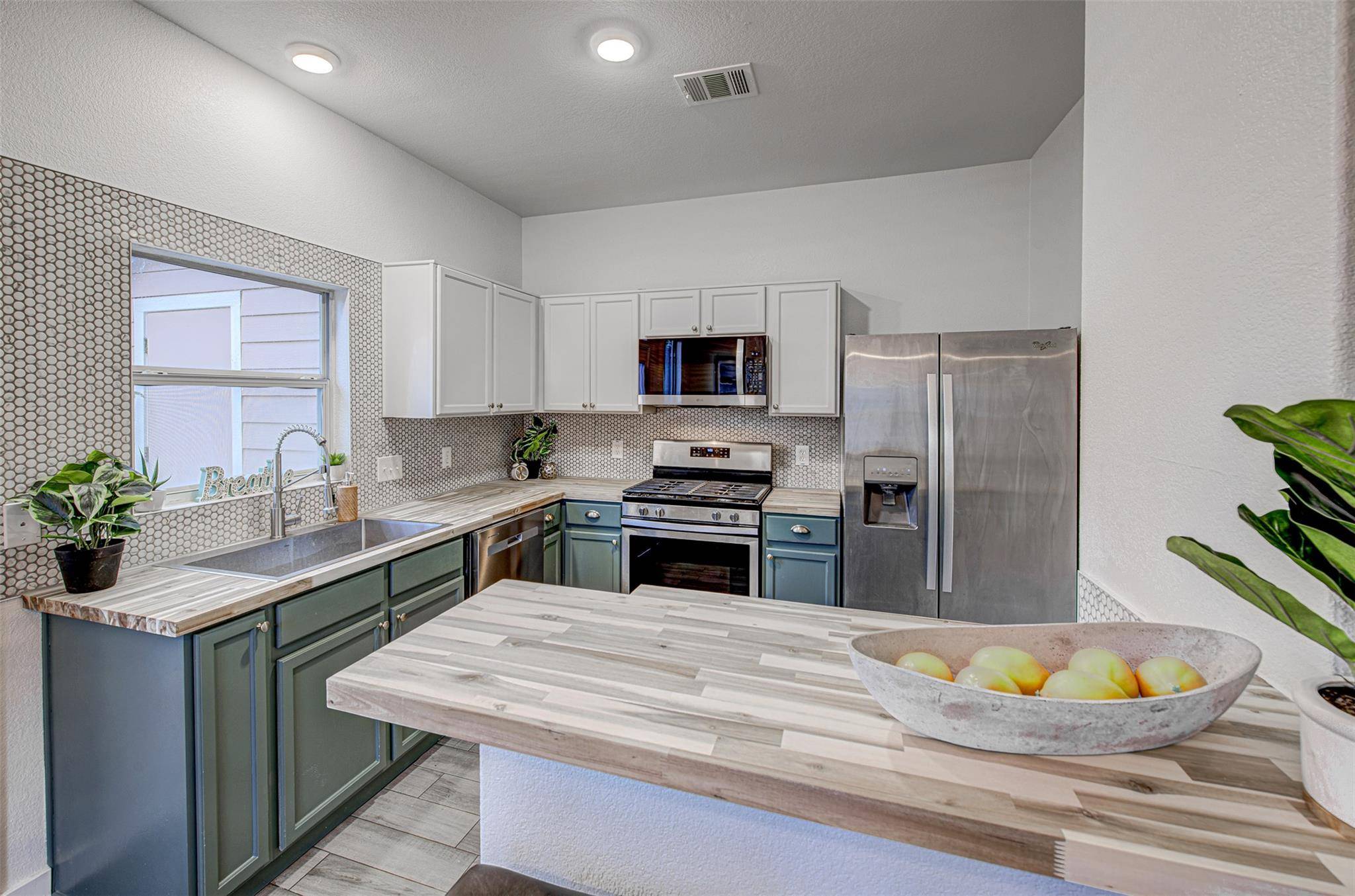 6249 Negley #B, Kyle, TX 78640
