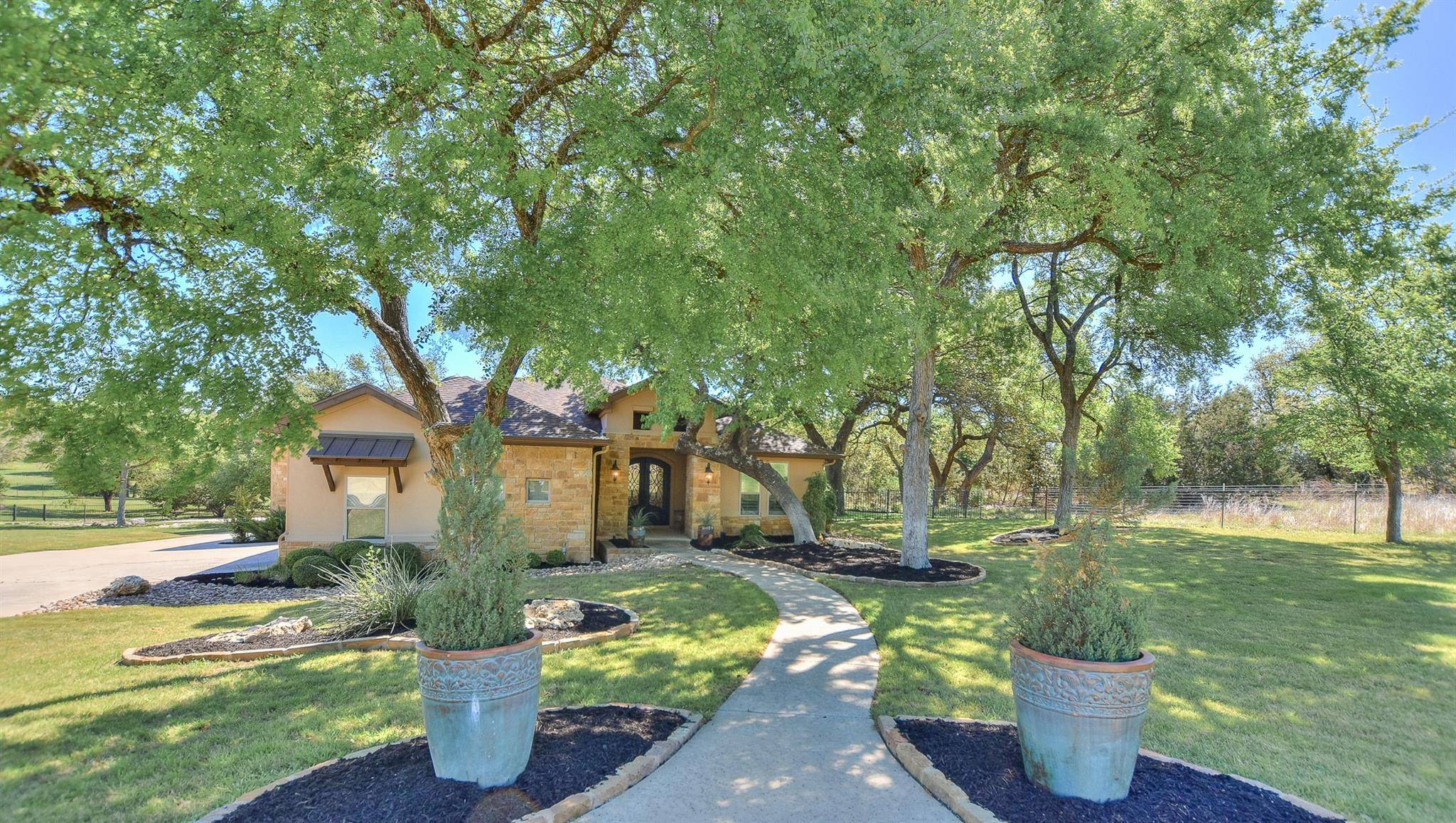 400 San Marino TRL, Georgetown, TX 78633