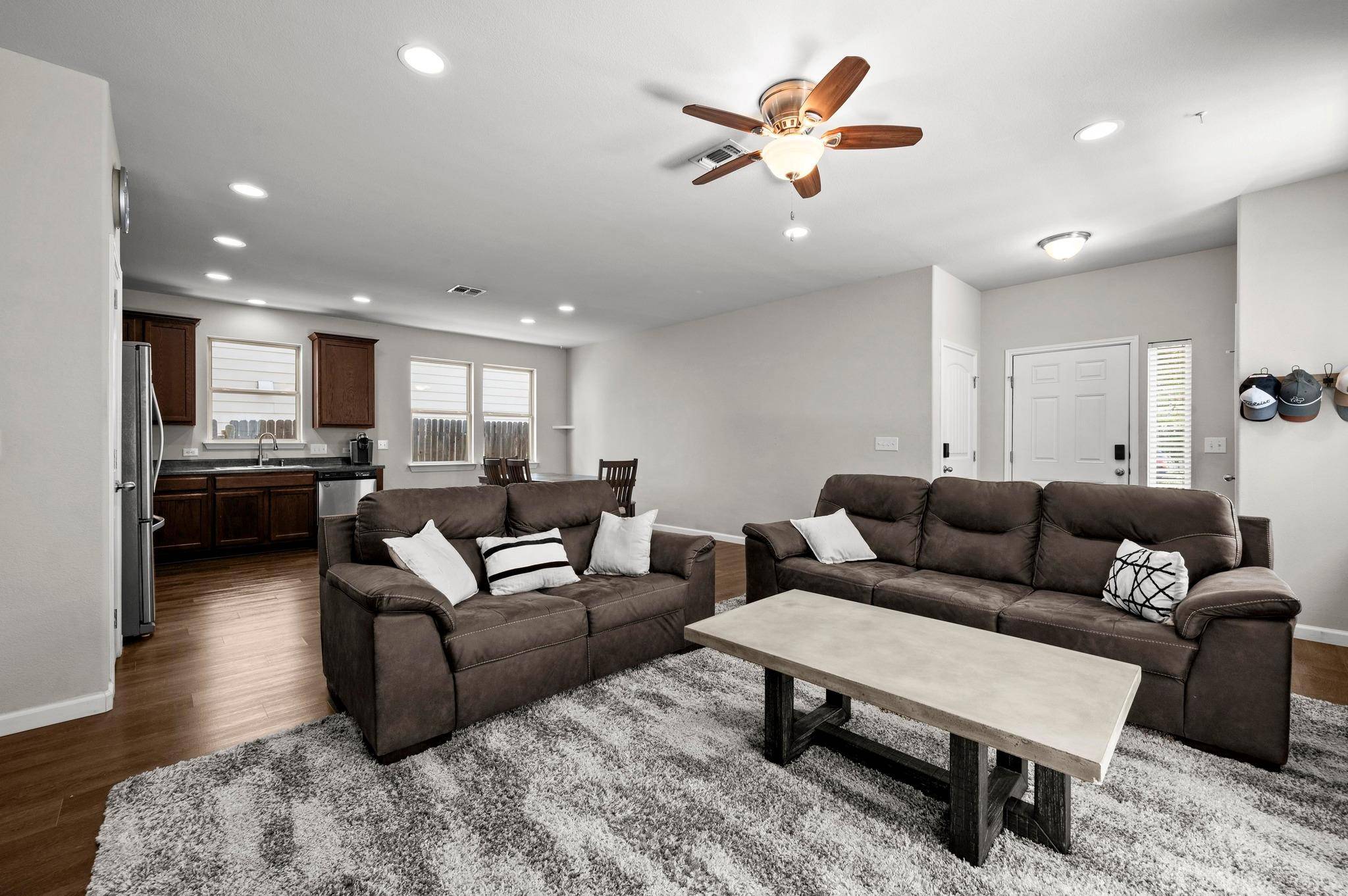 328 Triumph RD, Buda, TX 78610